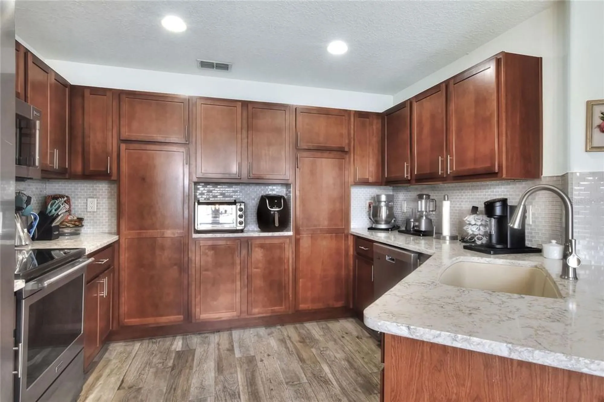 Property Slideshow image 11 of 50 | 3913 serenade ln # 4, Lakeland, FL, 33811