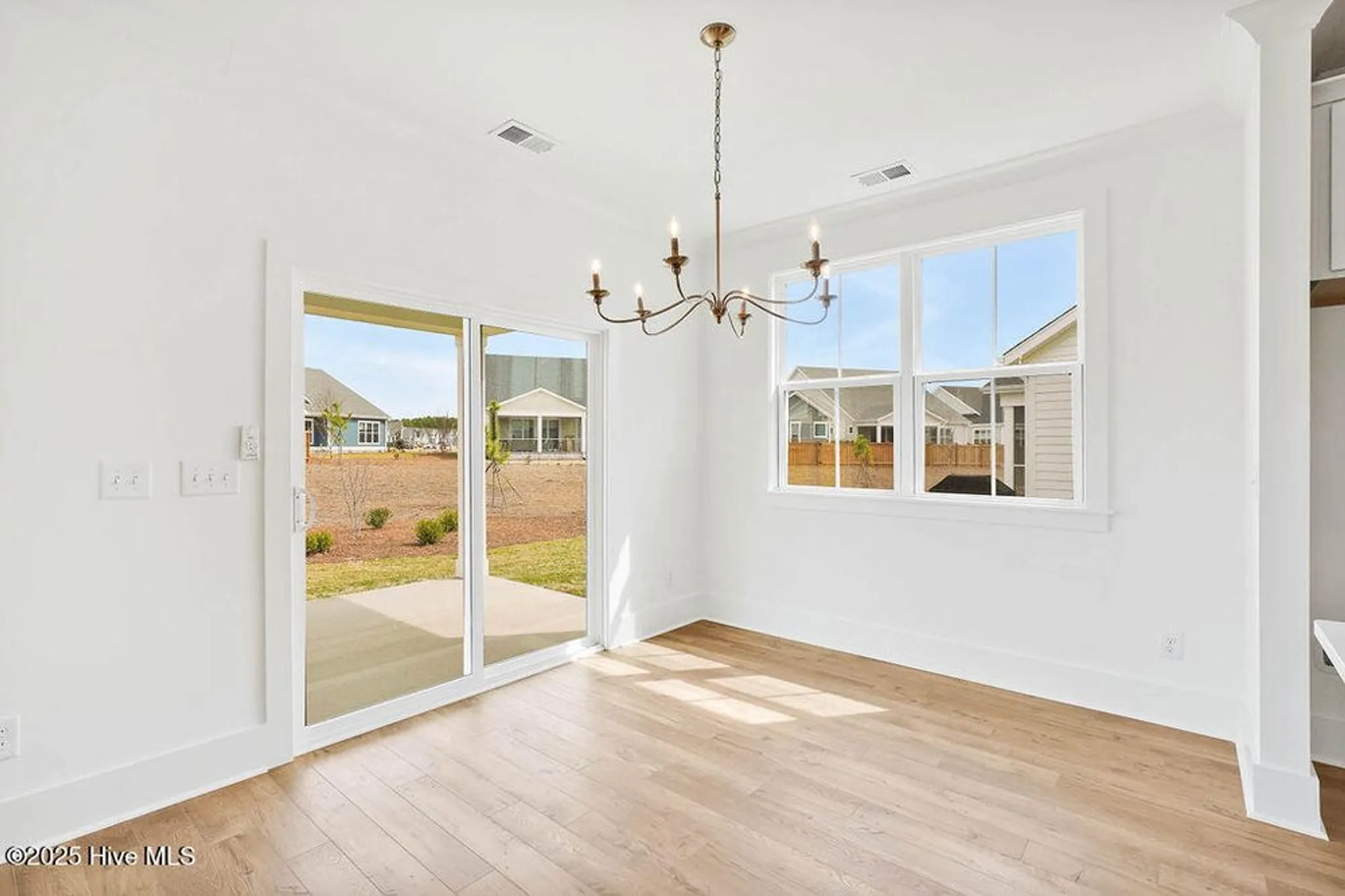 Property Slideshow image 9 of 33 | 201 longhill dr, Wilmington, NC, 28412