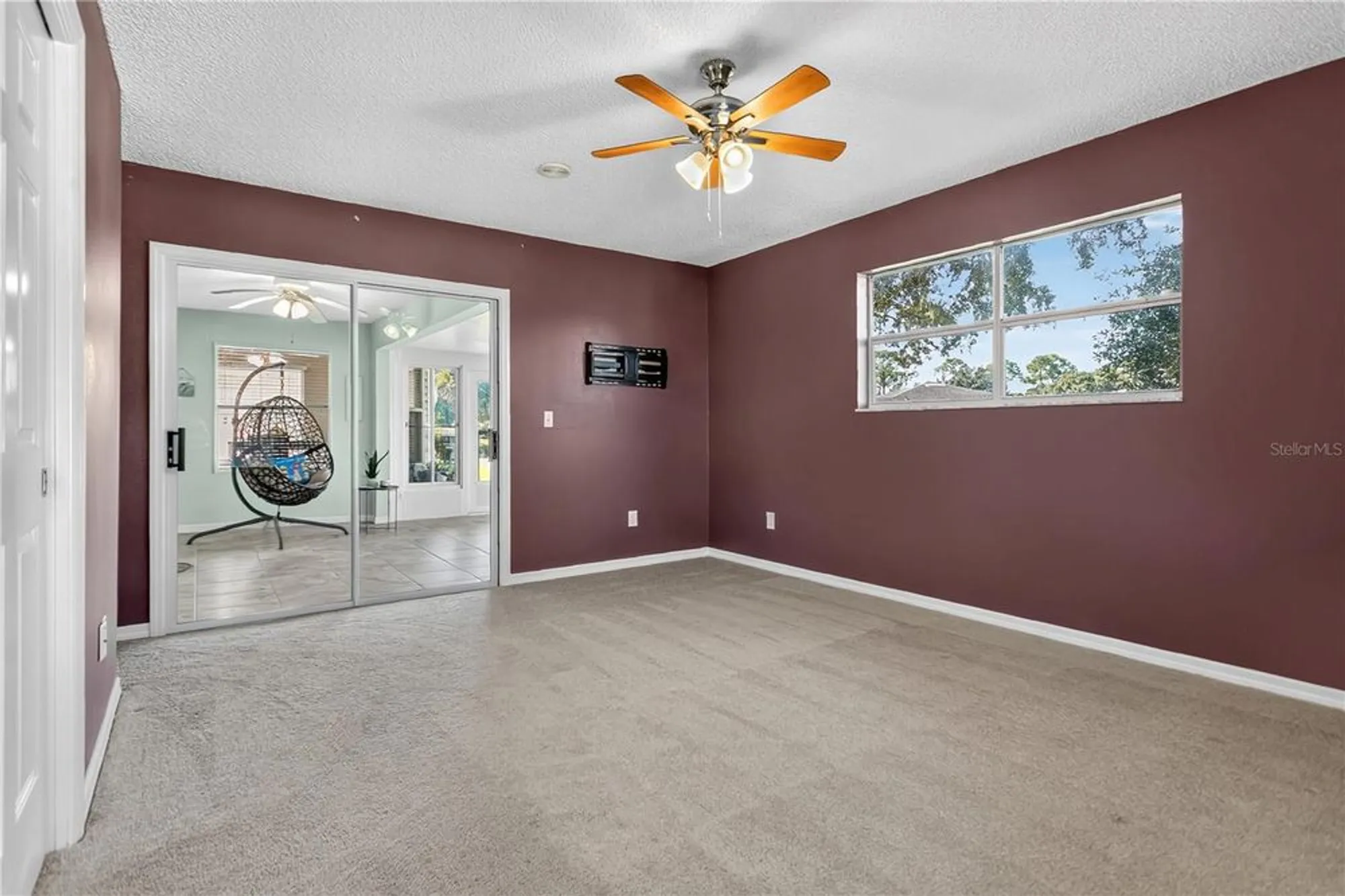 Property Slideshow image 14 of 46 | 32805 oak park dr, Leesburg, FL, 34748