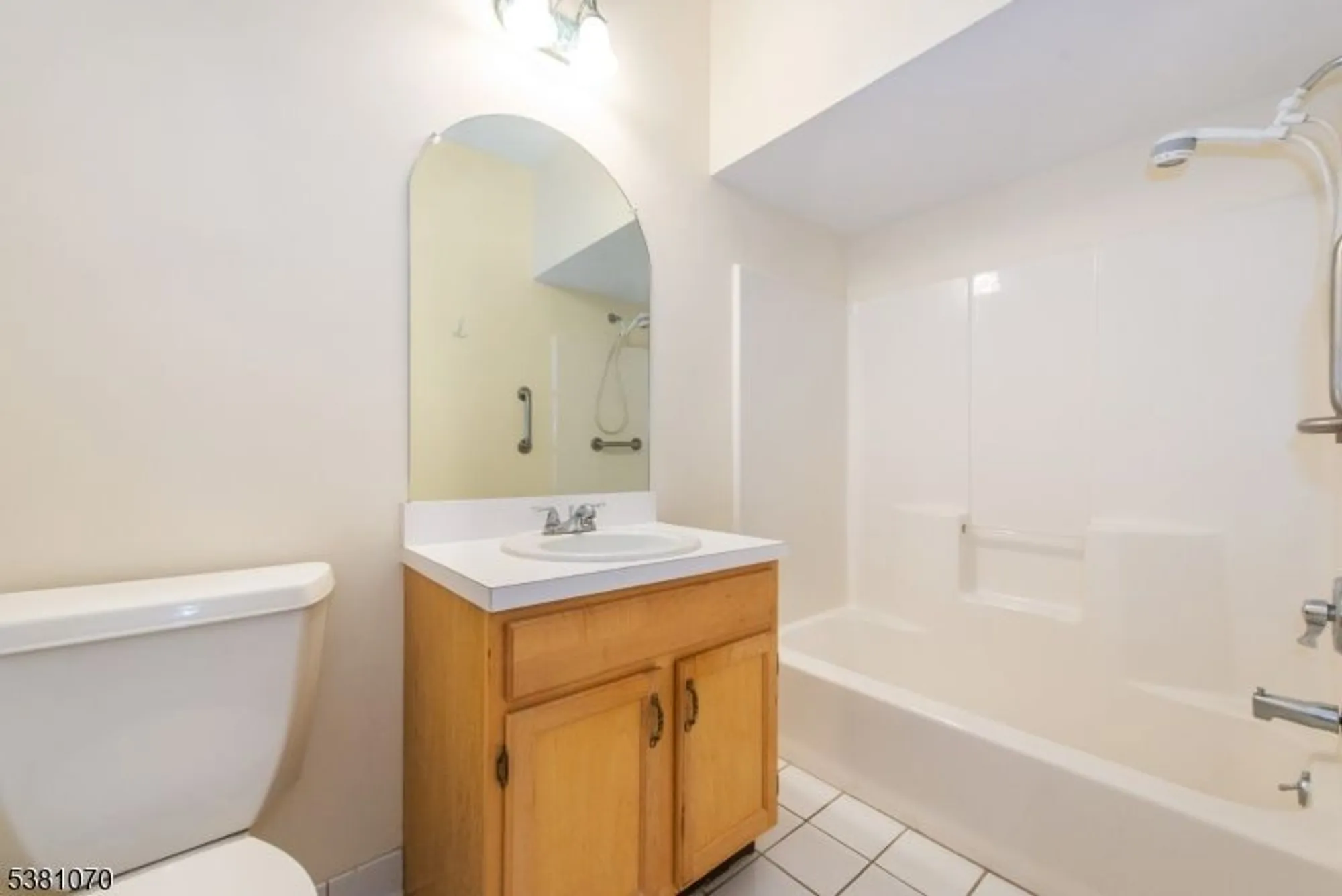 Property Slideshow image 13 of 32 | 2 richmond rd apt 210 210, West Milford, NJ, 07480