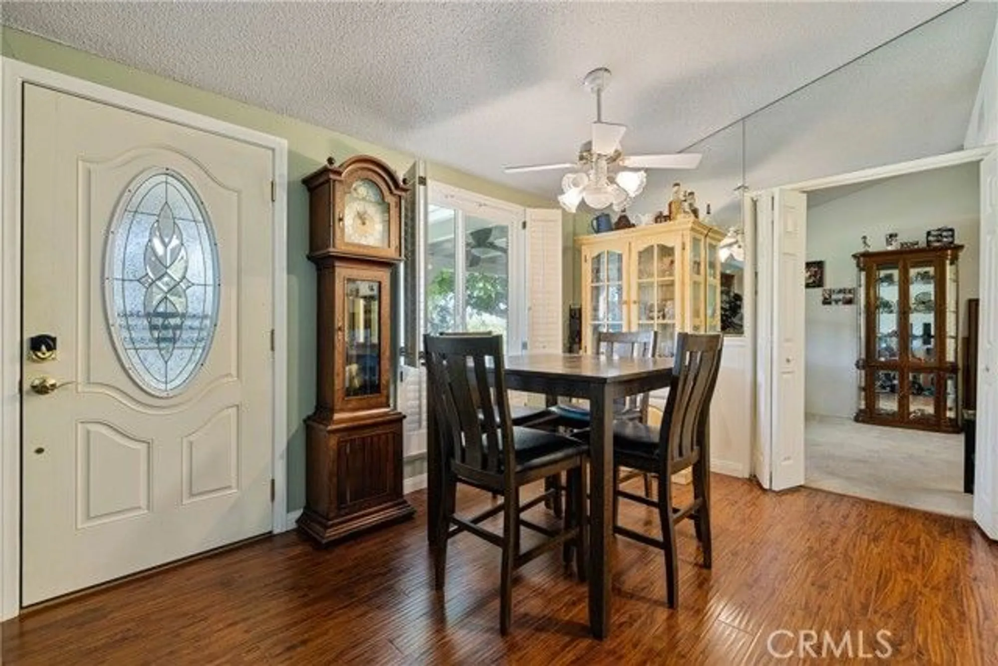 Property Slideshow image 12 of 57 | 19211 avenue of the oaks a, Newhall, CA, 91321