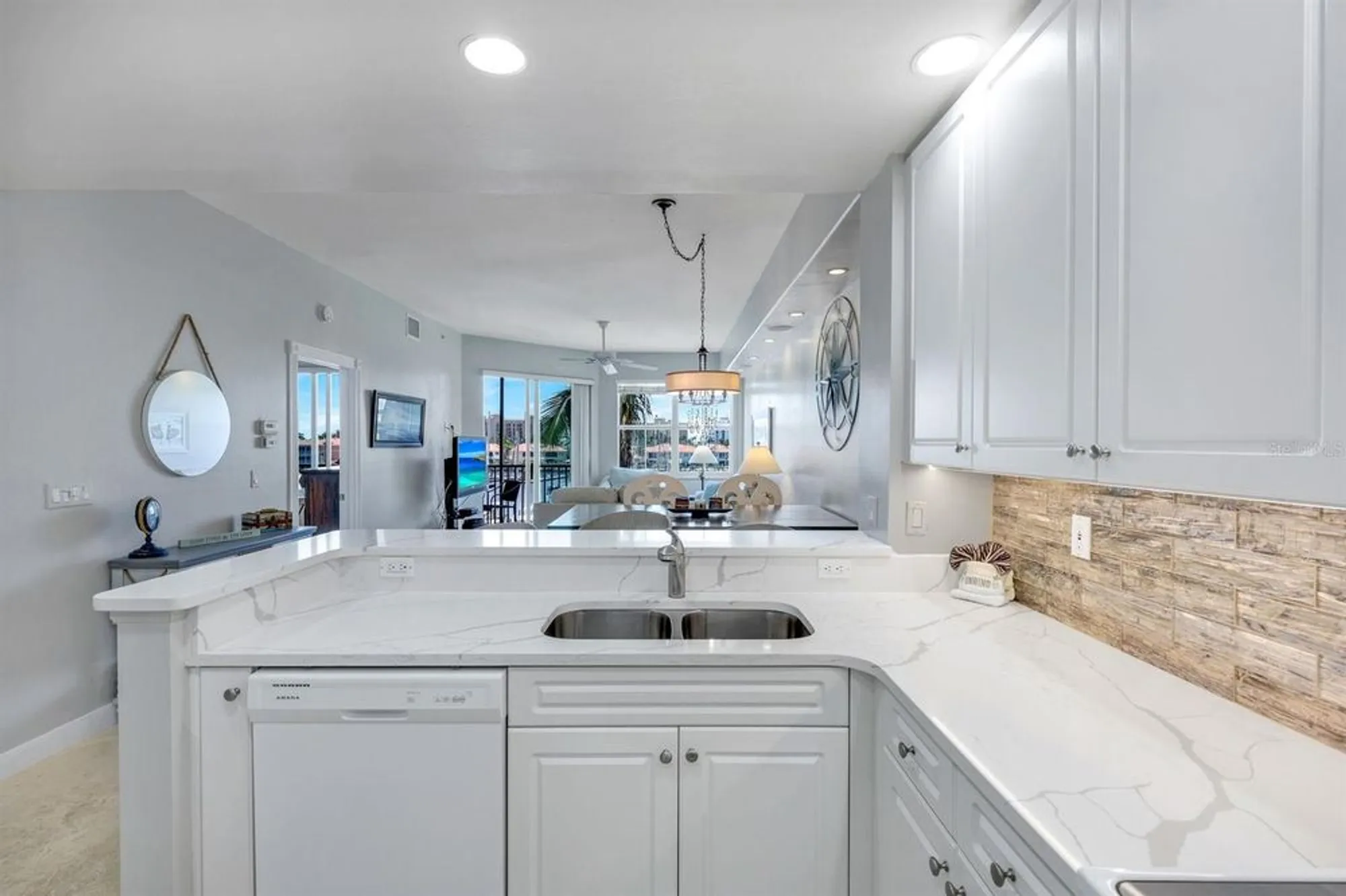 Property Slideshow image 12 of 40 | 2090 matecumbe key rd 1404, Punta Gorda, FL, 33955