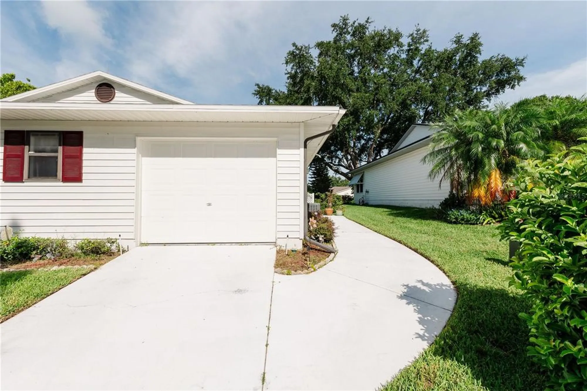 Property Slideshow image 4 of 41 | 3130 prairie dunes cir, Lakeland, FL, 33810