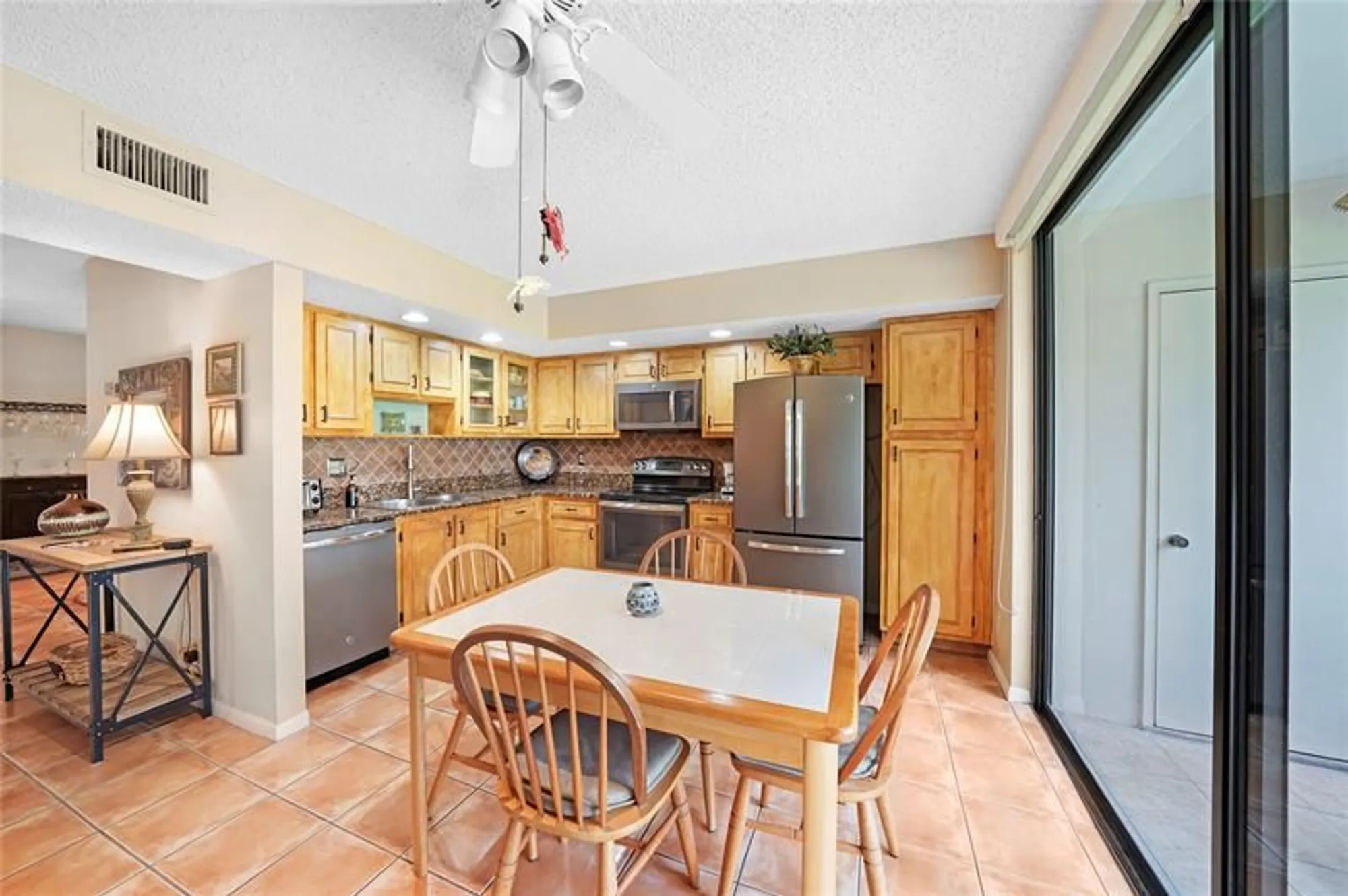 Property Slideshow image 10 of 47 | 5100 las verdes cir 114, Delray Beach, FL, 33484