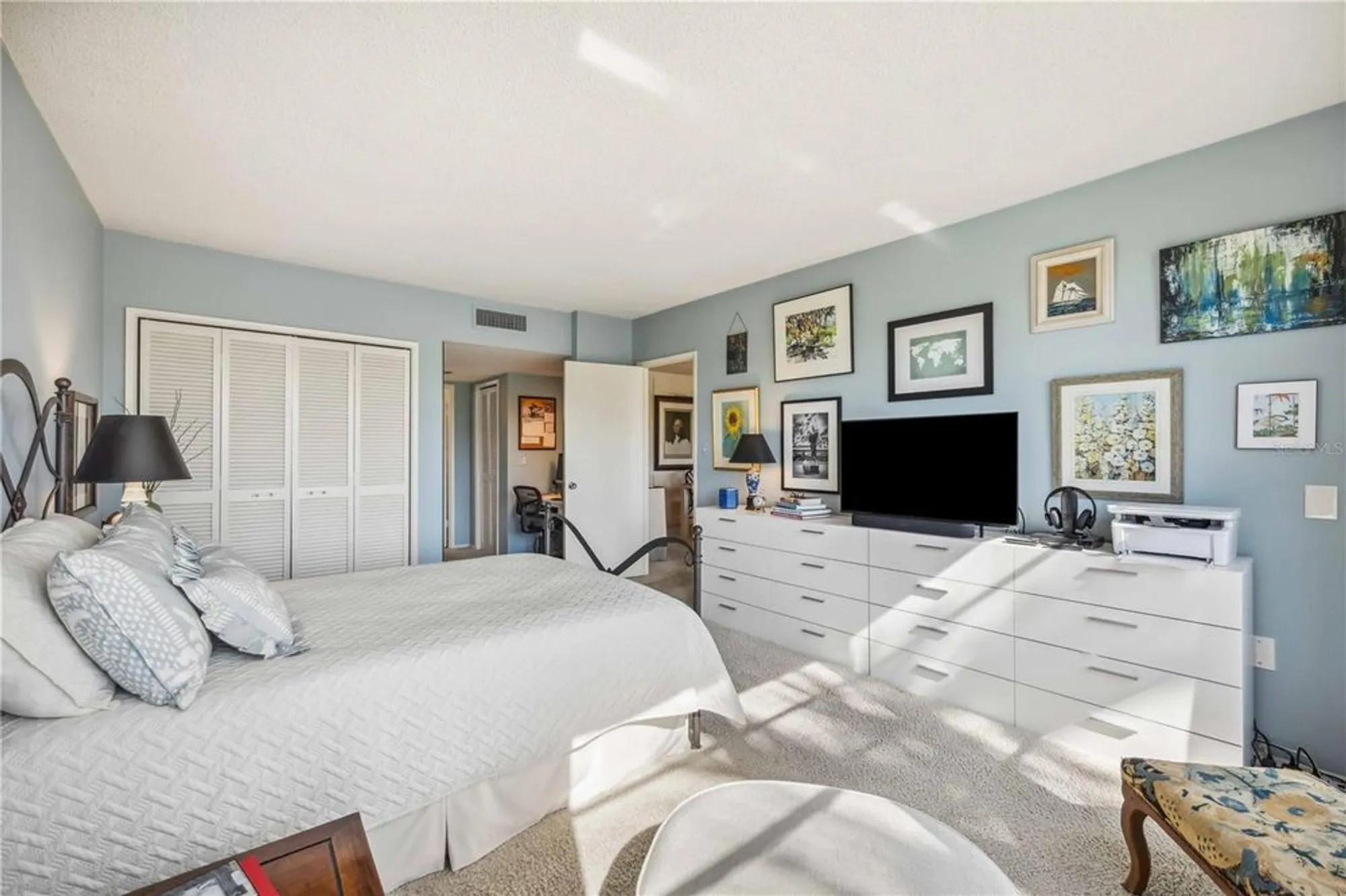 Property Slideshow image 23 of 31 | 7461 w country club dr 207, Sarasota, FL, 34243