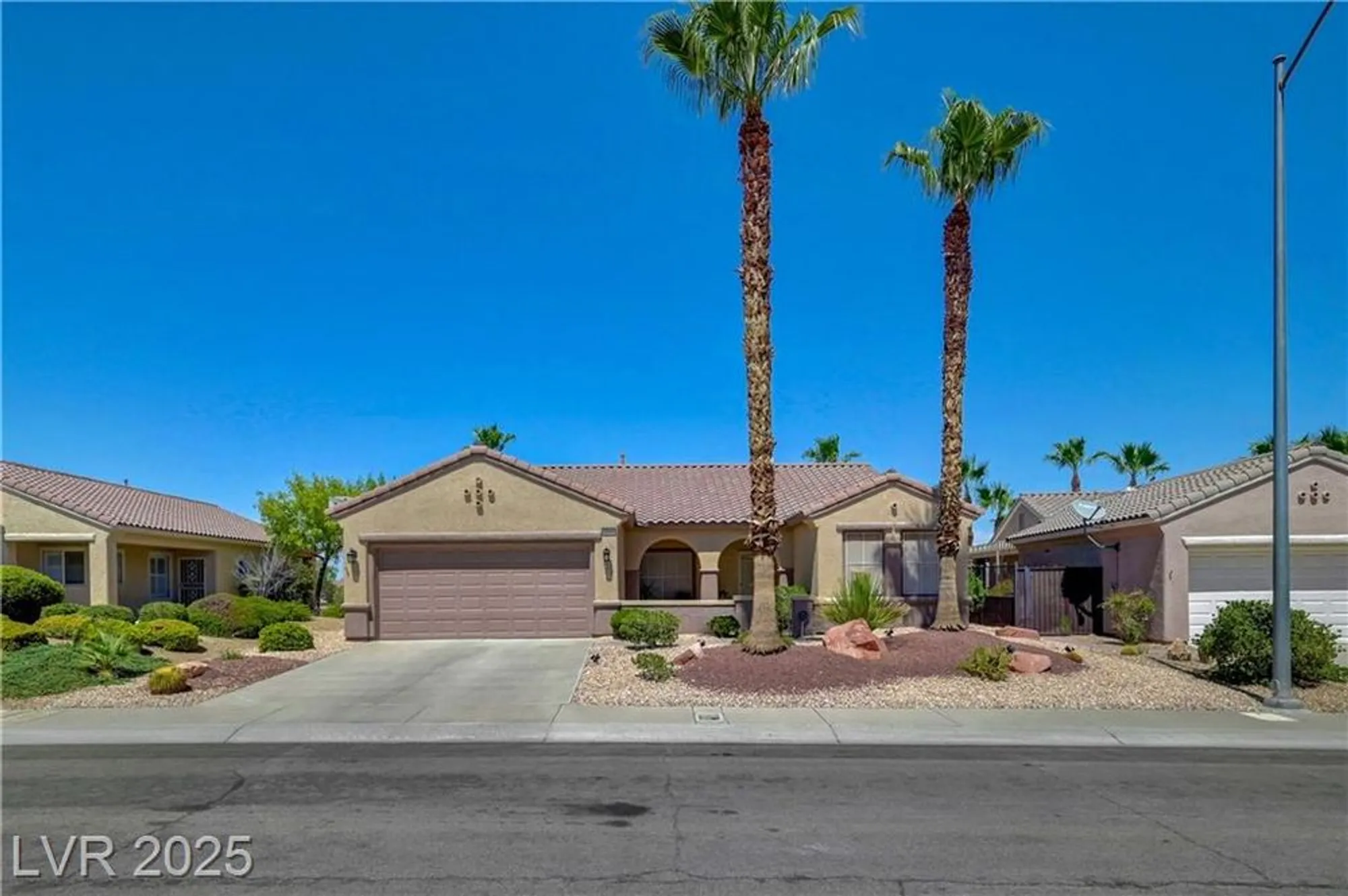 Property Slideshow image 1 of 65 | 2544 leighton ave, Henderson, NV, 89052