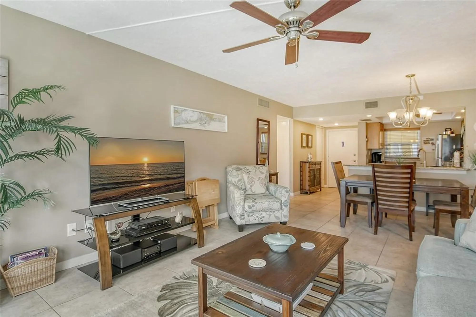Property Slideshow image 7 of 90 | 1300 n portofino dr apt 305, Sarasota, FL, 34242