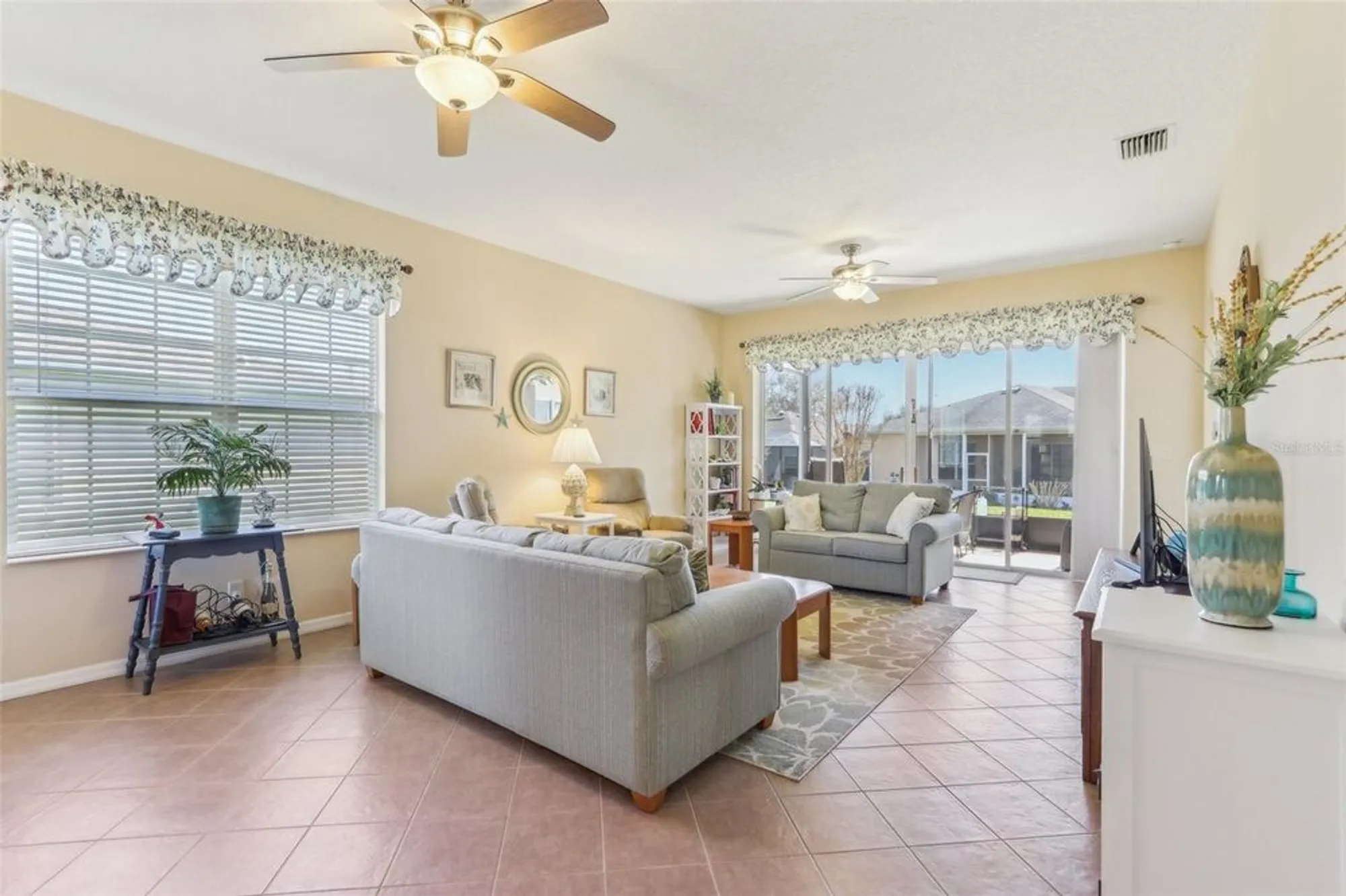 Property Slideshow image 5 of 42 | 27536 stoney brook dr, Leesburg, FL, 34748