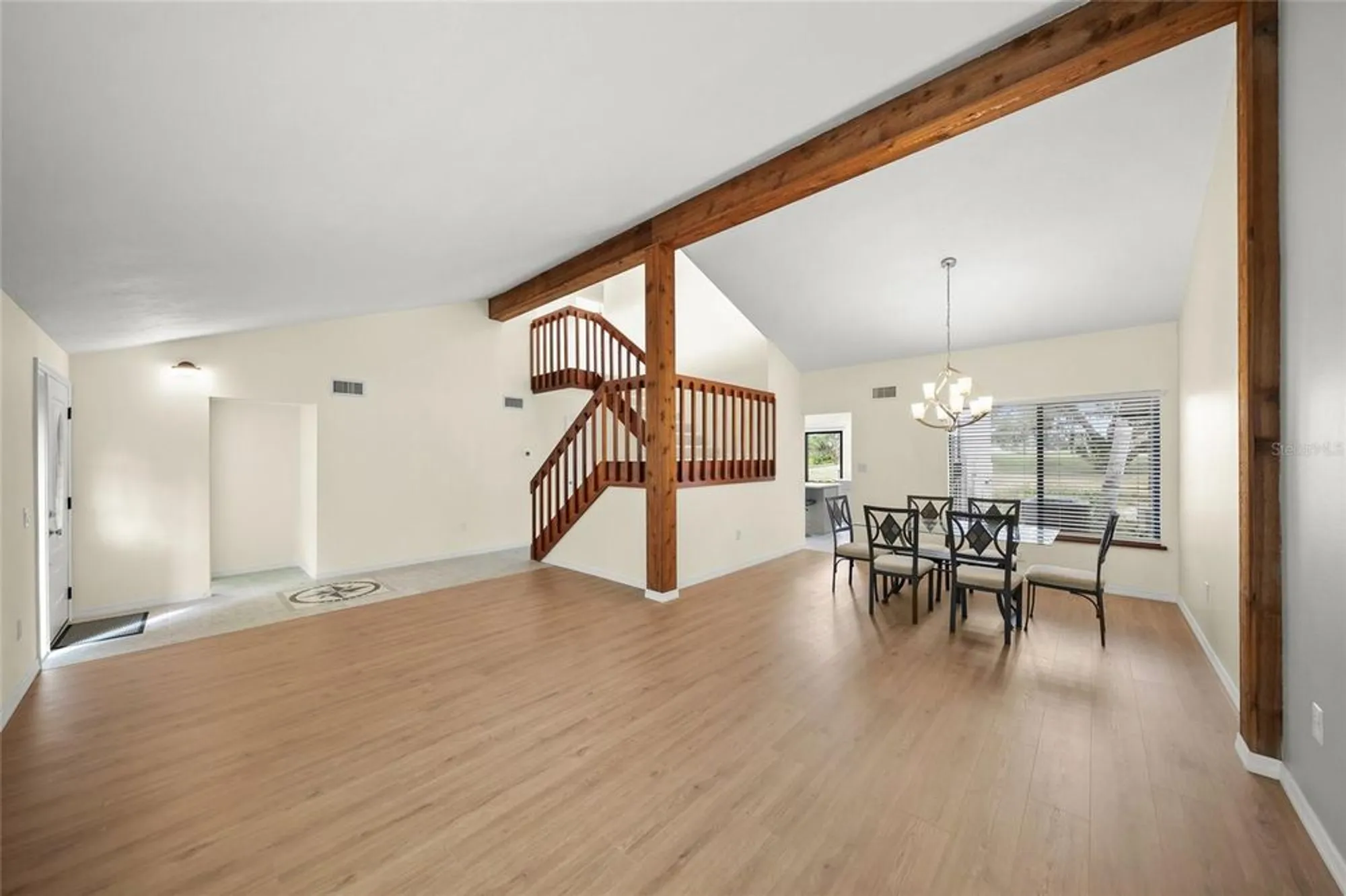 Property Slideshow image 10 of 62 | 4555 forest wood trl 23, Sarasota, FL, 34241