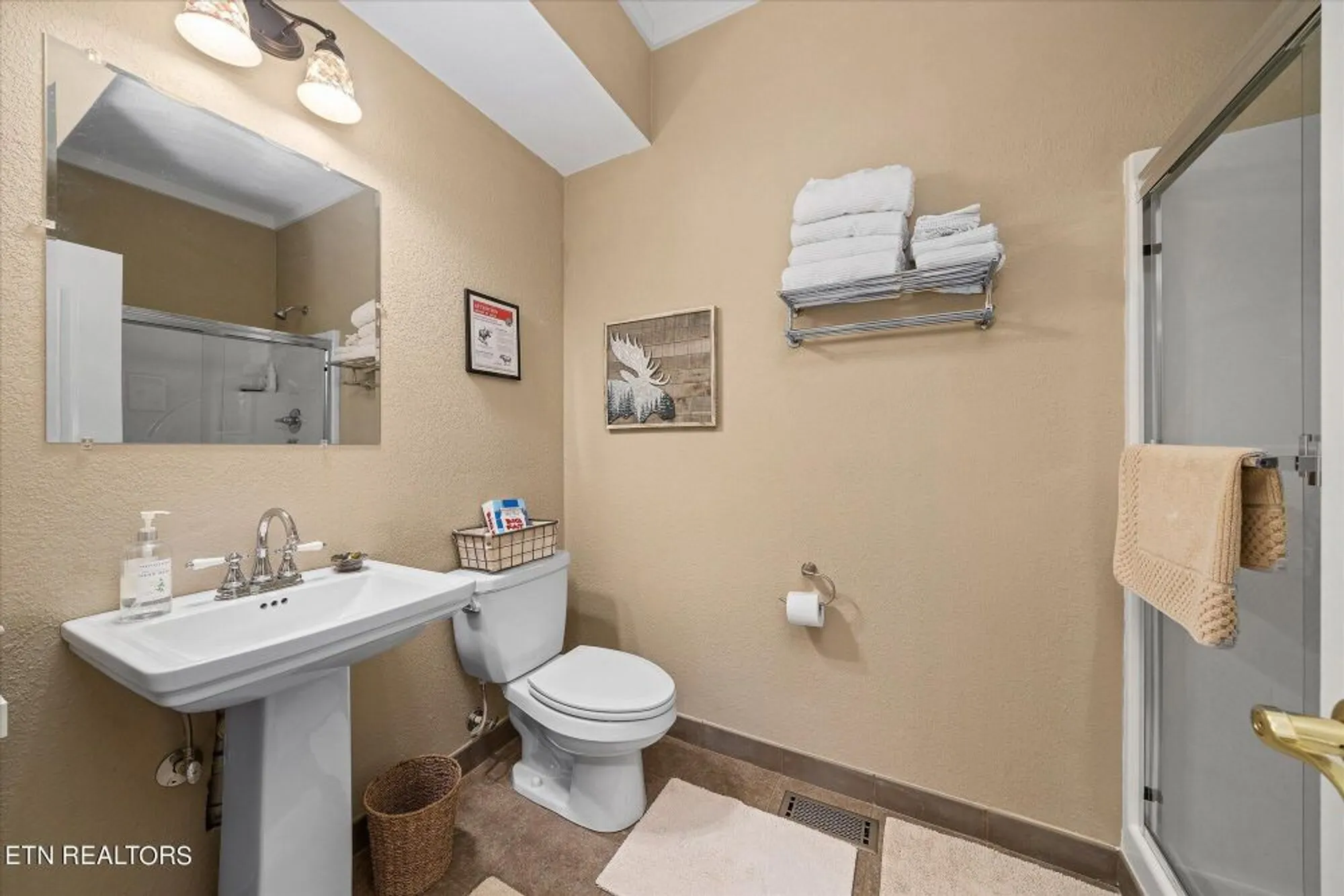 Property Slideshow image 46 of 60 | 145 pineridge loop, Crossville, TN, 38558