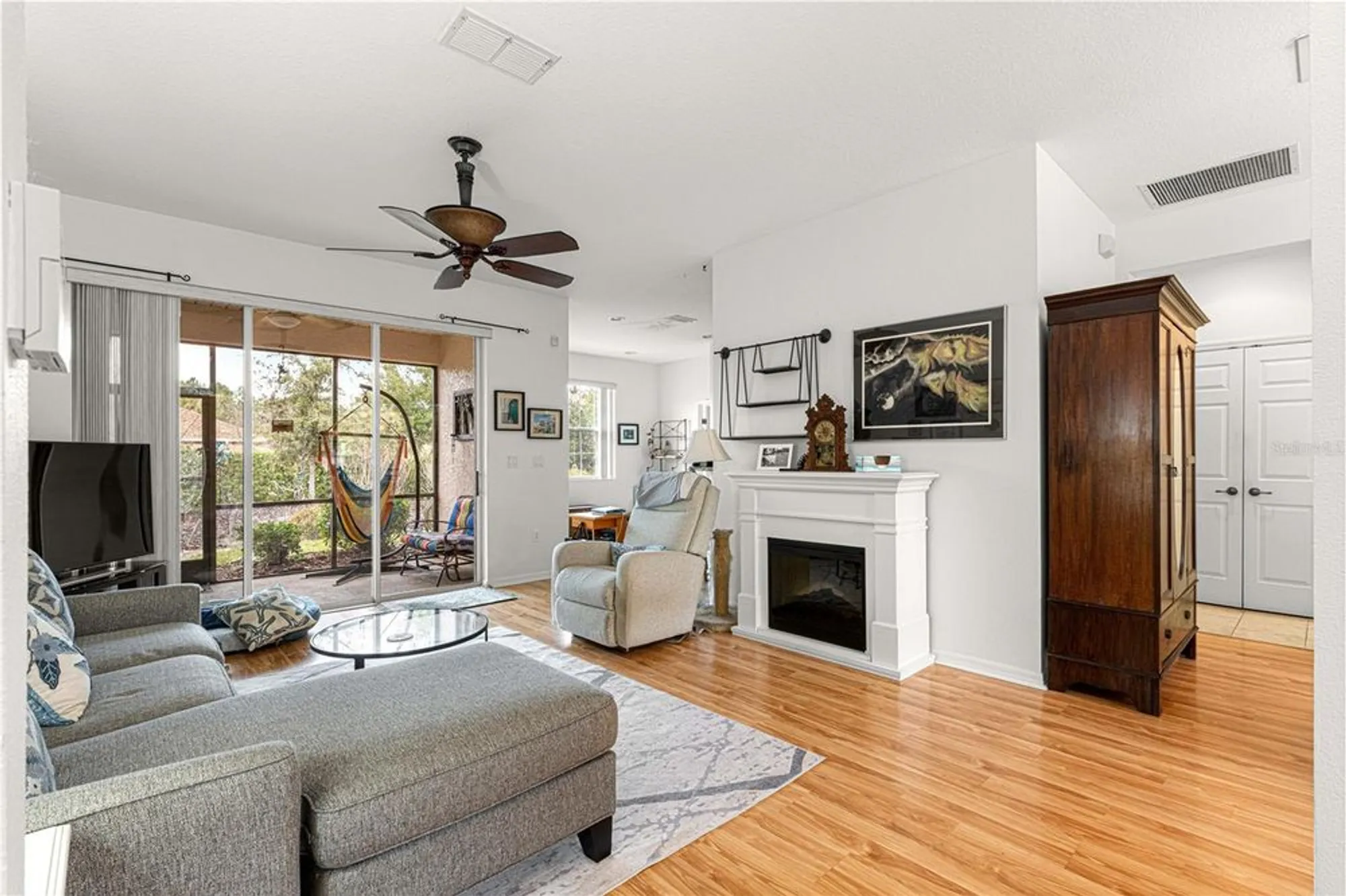 Property Slideshow image 9 of 43 | 8796 sw 83rd cir, Ocala, FL, 34481