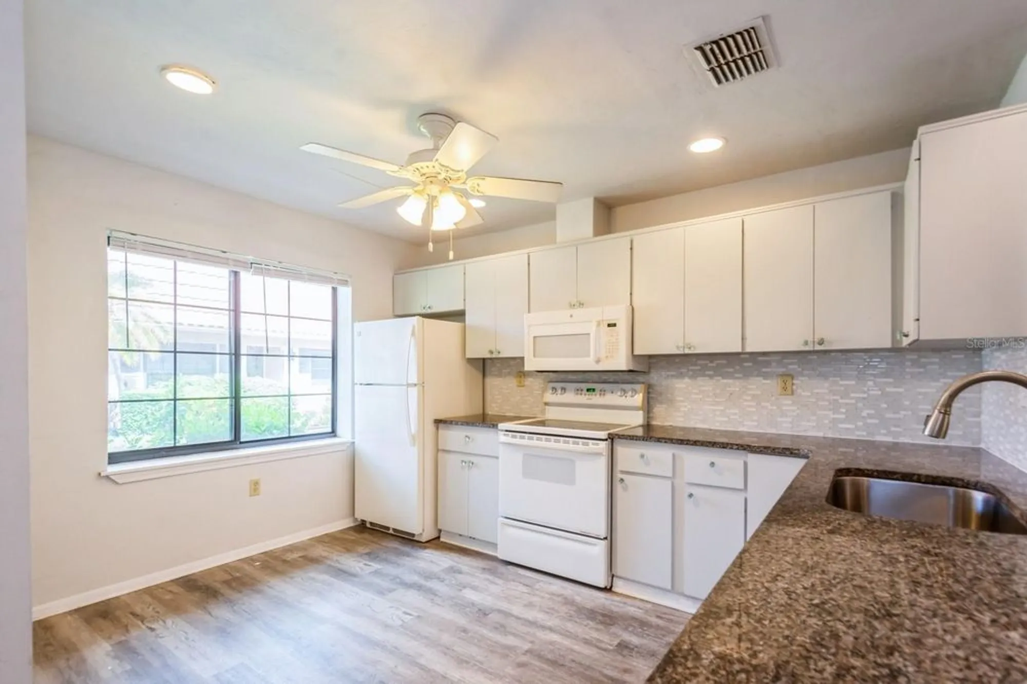 Property Slideshow image 4 of 35 | 19029 us highway 19 n apt 24c, Clearwater, FL, 33764
