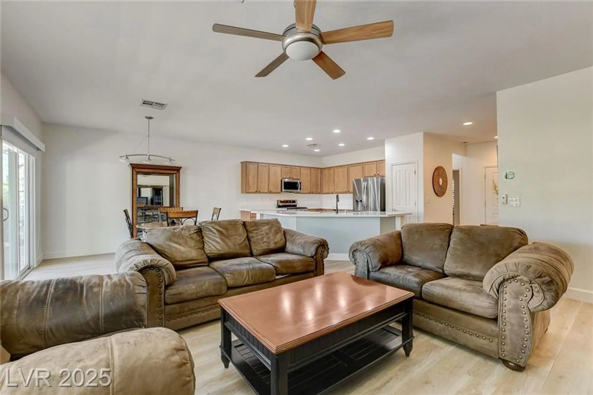 Property Slideshow image 17 of 64 | 7873 broadwing dr, North Las Vegas, NV, 89084