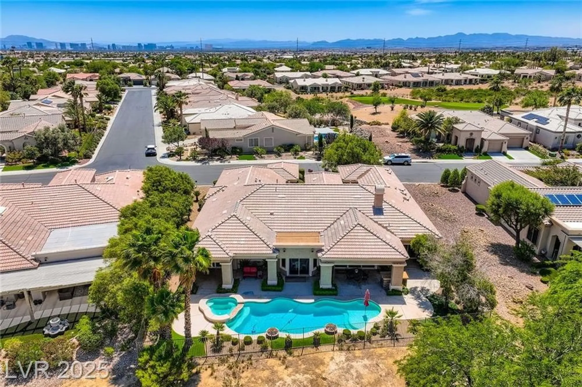 Property Slideshow image 58 of 72 | 4719 riva de romanza st, Las Vegas, NV, 89135