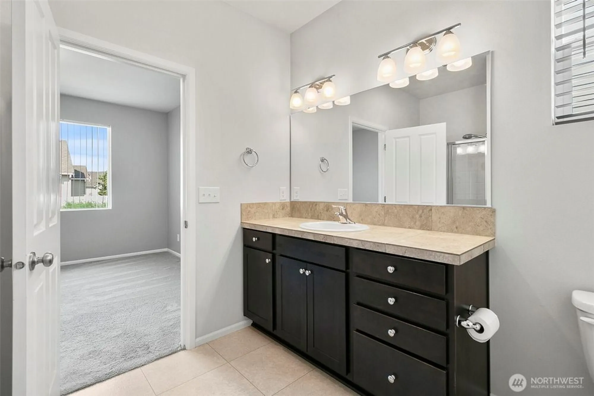 Property Slideshow image 18 of 38 | 103 hickory ave 35, Orting, WA, 98360