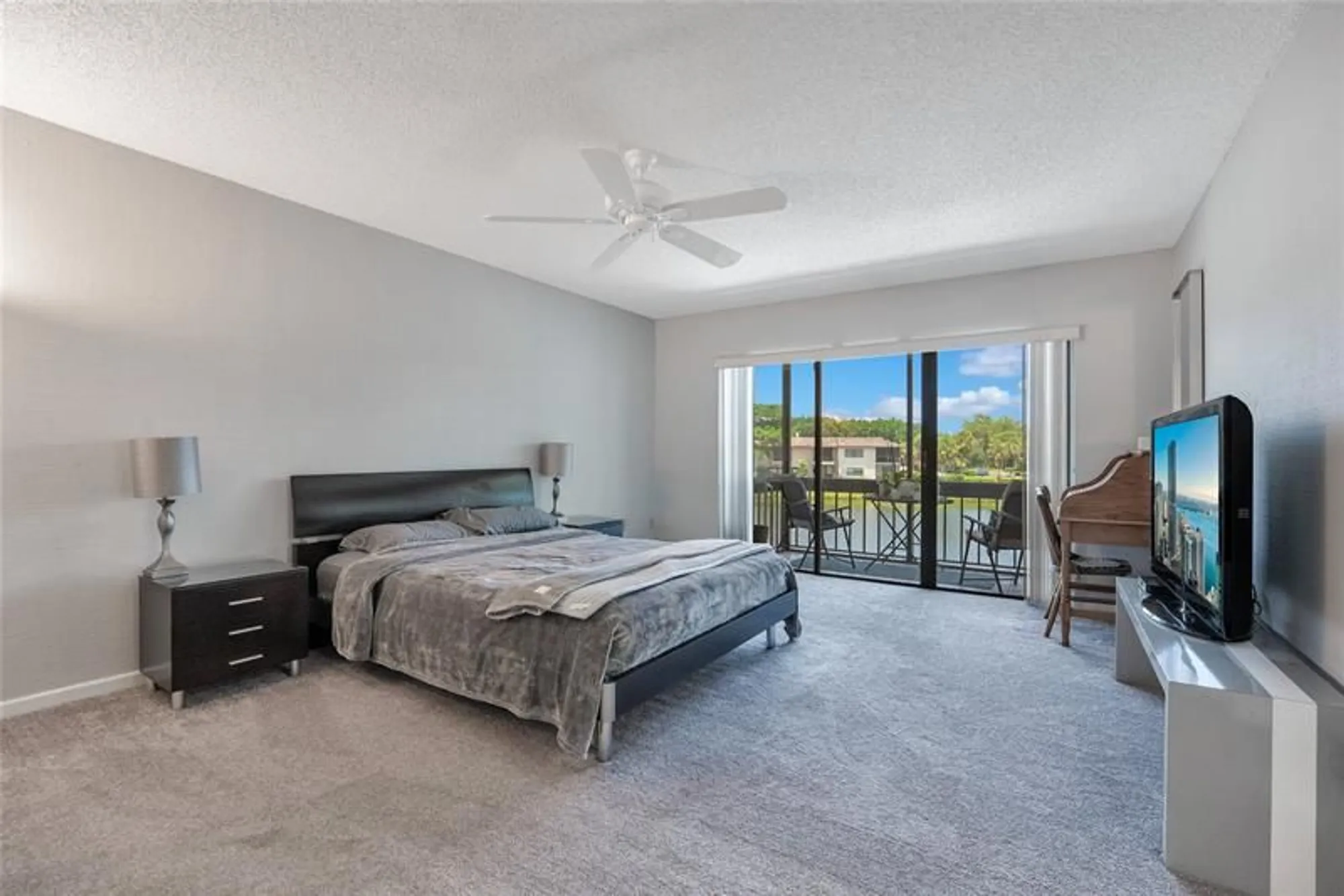 Property Slideshow image 21 of 33 | 21386 juego cir apt 10c, Boca Raton, FL, 33433