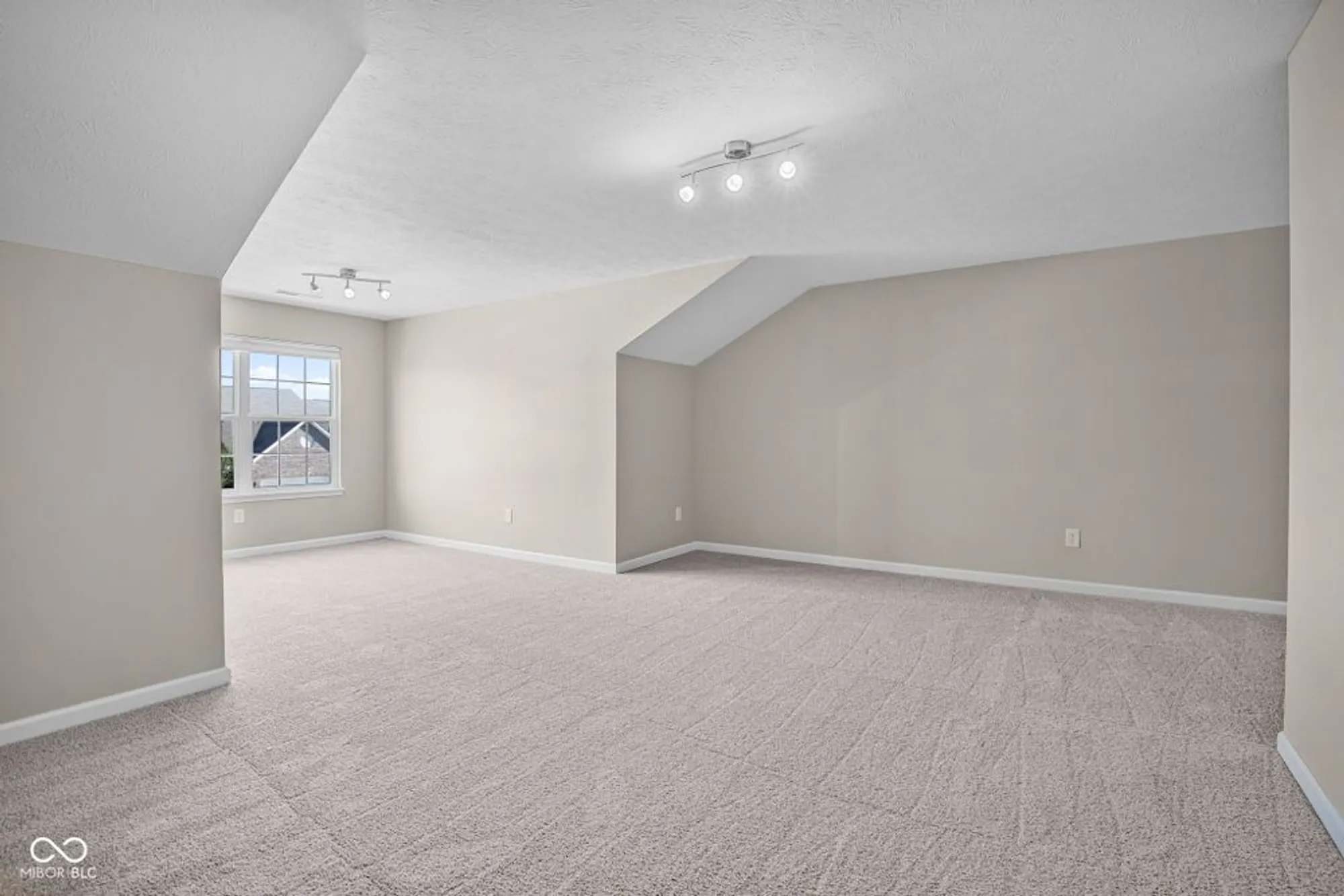 Property Slideshow image 43 of 76 | 8643 twain ln, Indianapolis, IN, 46239