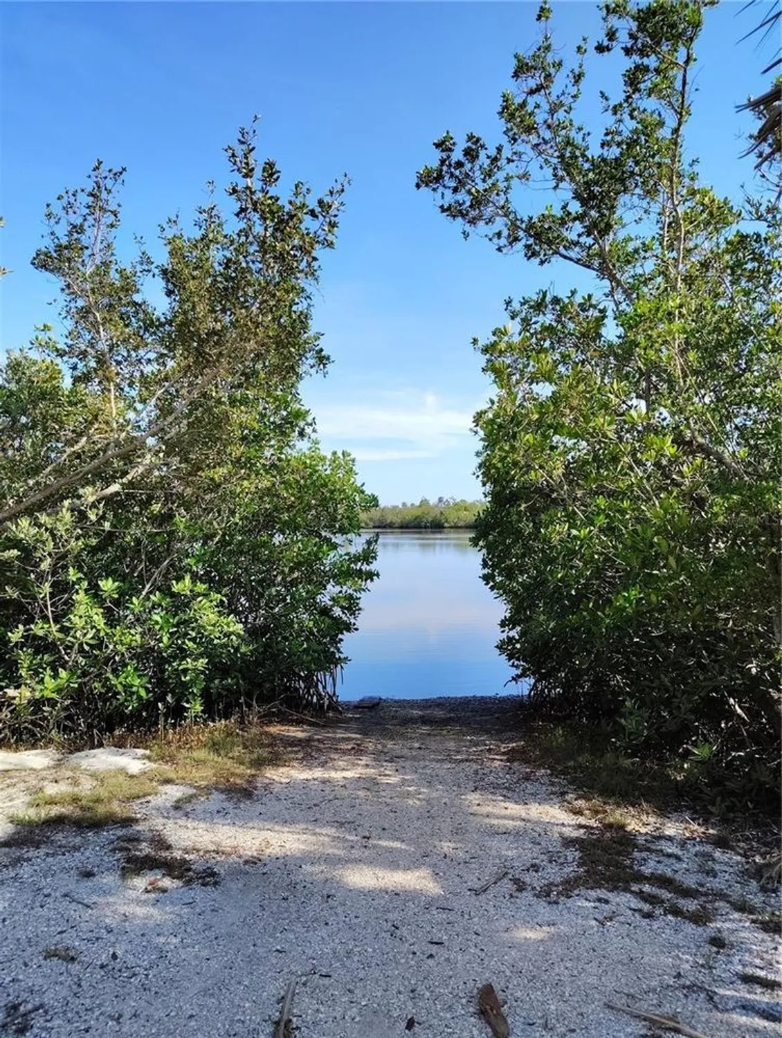 Property Slideshow image 79 of 84 | 1264 riverscape st b, Bradenton, FL, 34208