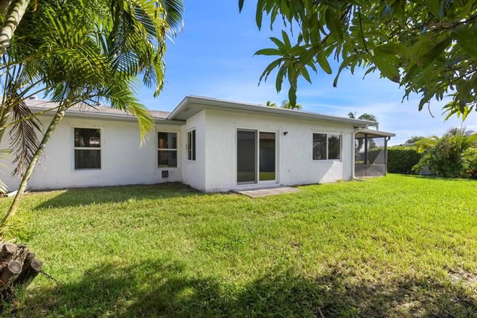 Property Slideshow image 25 of 41 | 6472 overland dr, Delray Beach, FL, 33484