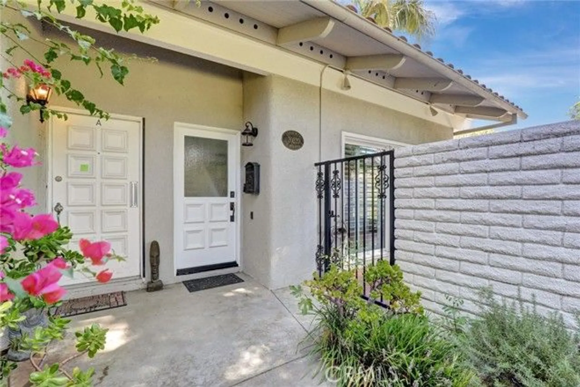 Property Slideshow image 33 of 40 | 2022 via mariposa e d, Laguna Woods, CA, 92637