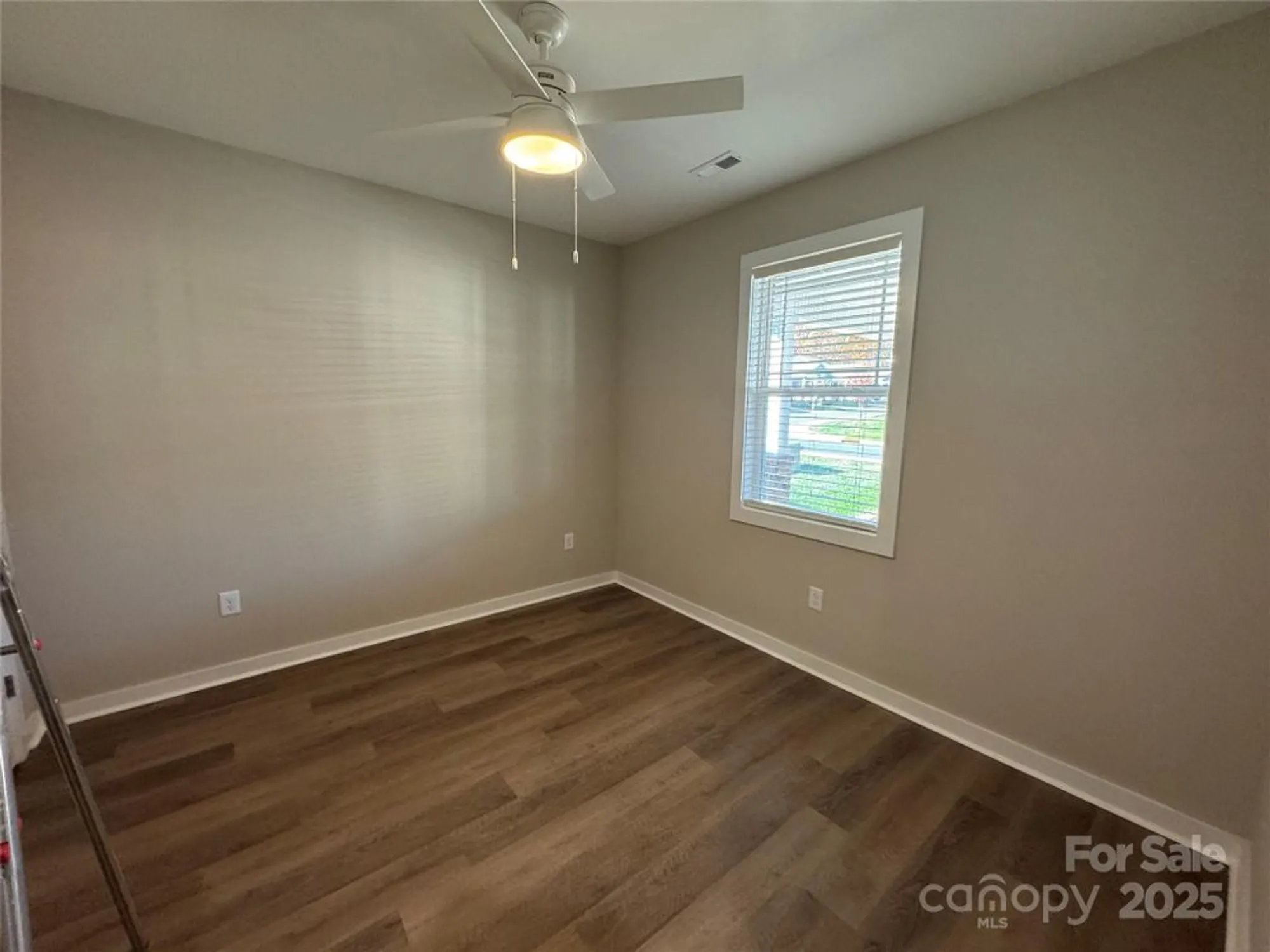 Property Slideshow image 24 of 26 | 2822 15th avenue pl se, Hickory, NC, 28602