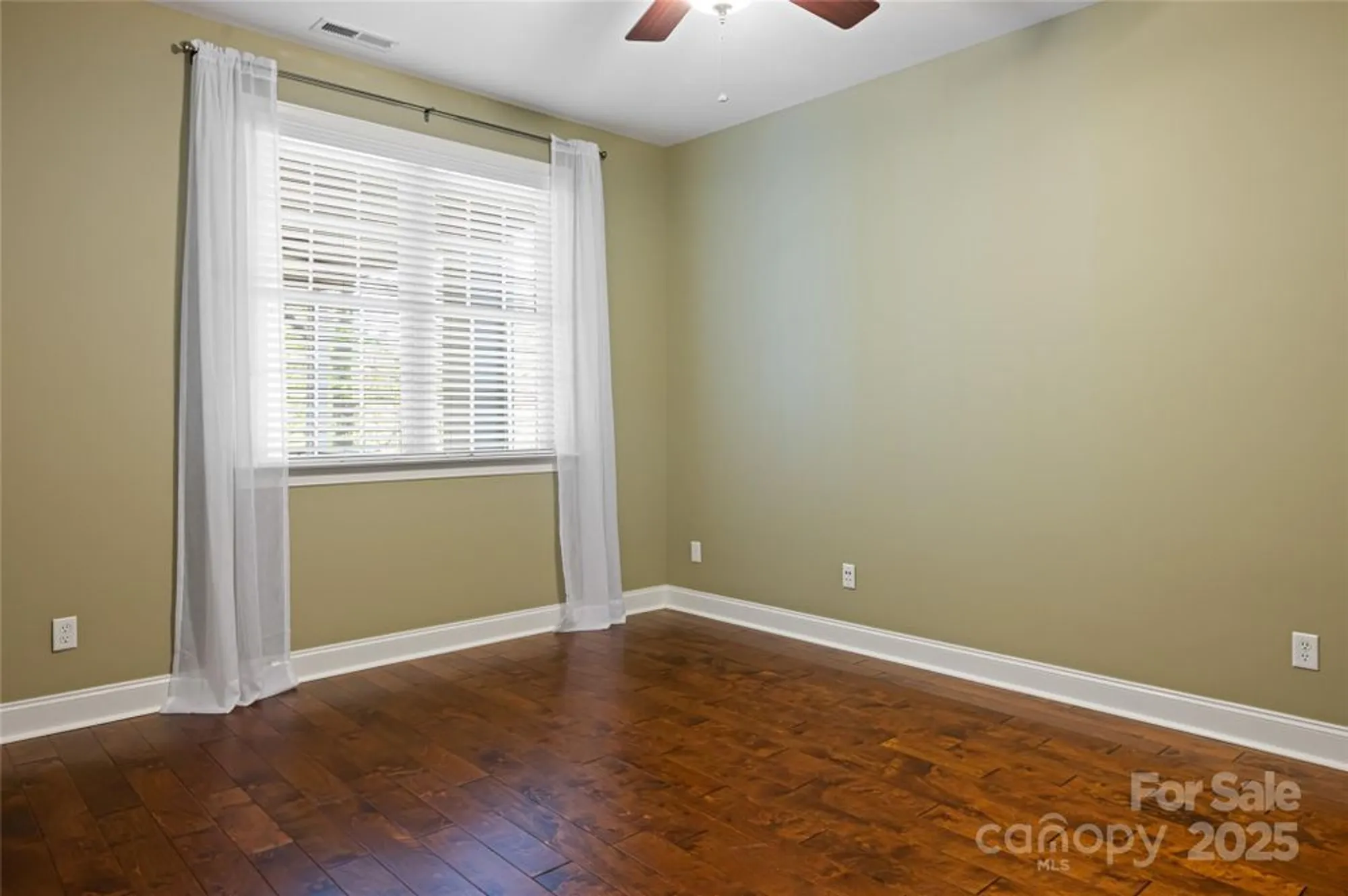 Property Slideshow image 25 of 42 | 11 larue ct, Biltmore Lake, NC, 28715