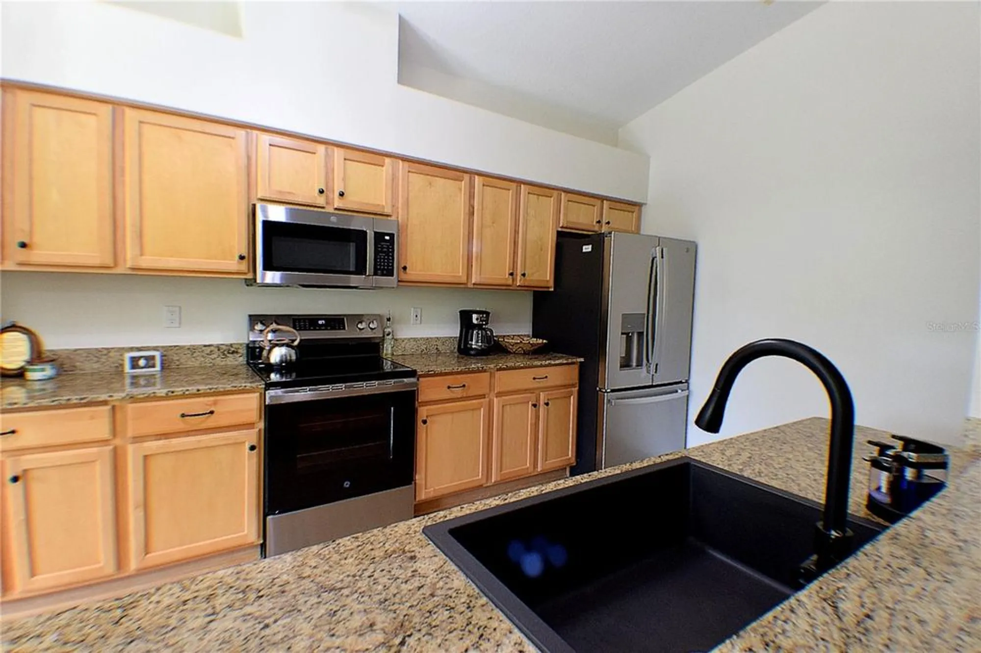 Property Slideshow image 11 of 52 | 10118 cleghorn dr, San Antonio, FL, 33576