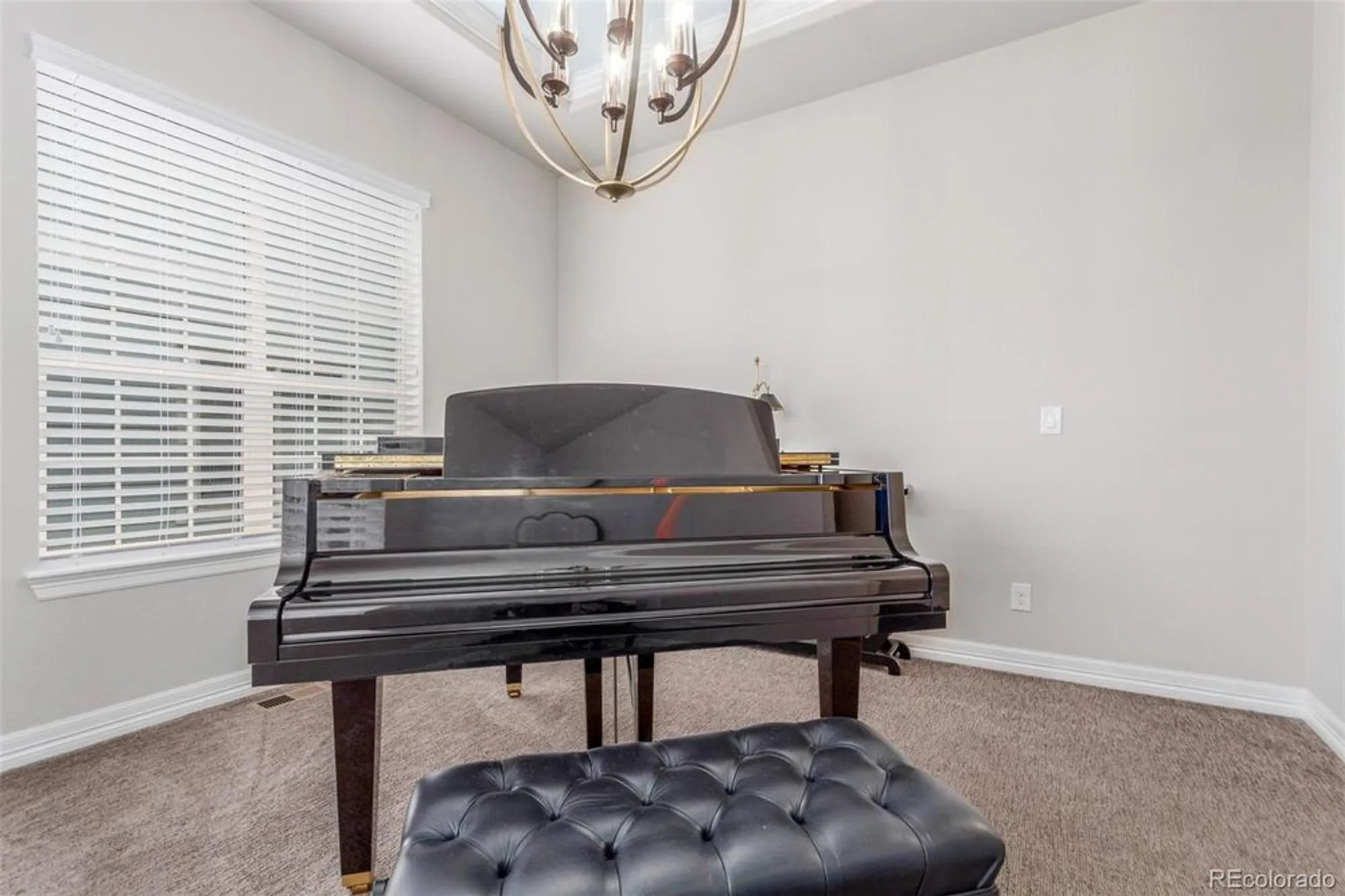 Property Slideshow image 36 of 45 | 22654 e henderson dr, Aurora, CO, 80016