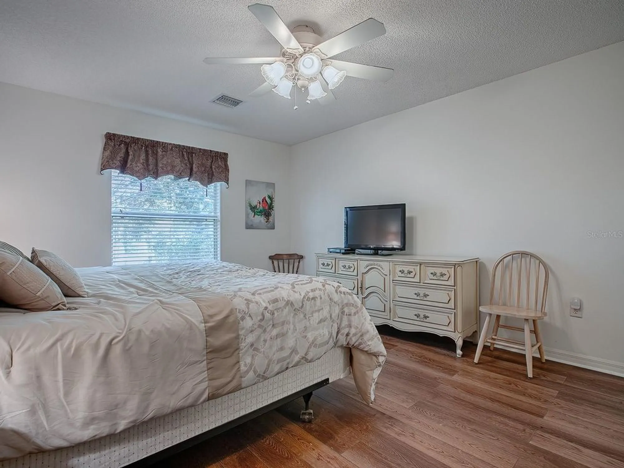 Property Slideshow image 22 of 45 | 33236 grand cypress way, Leesburg, FL, 34748