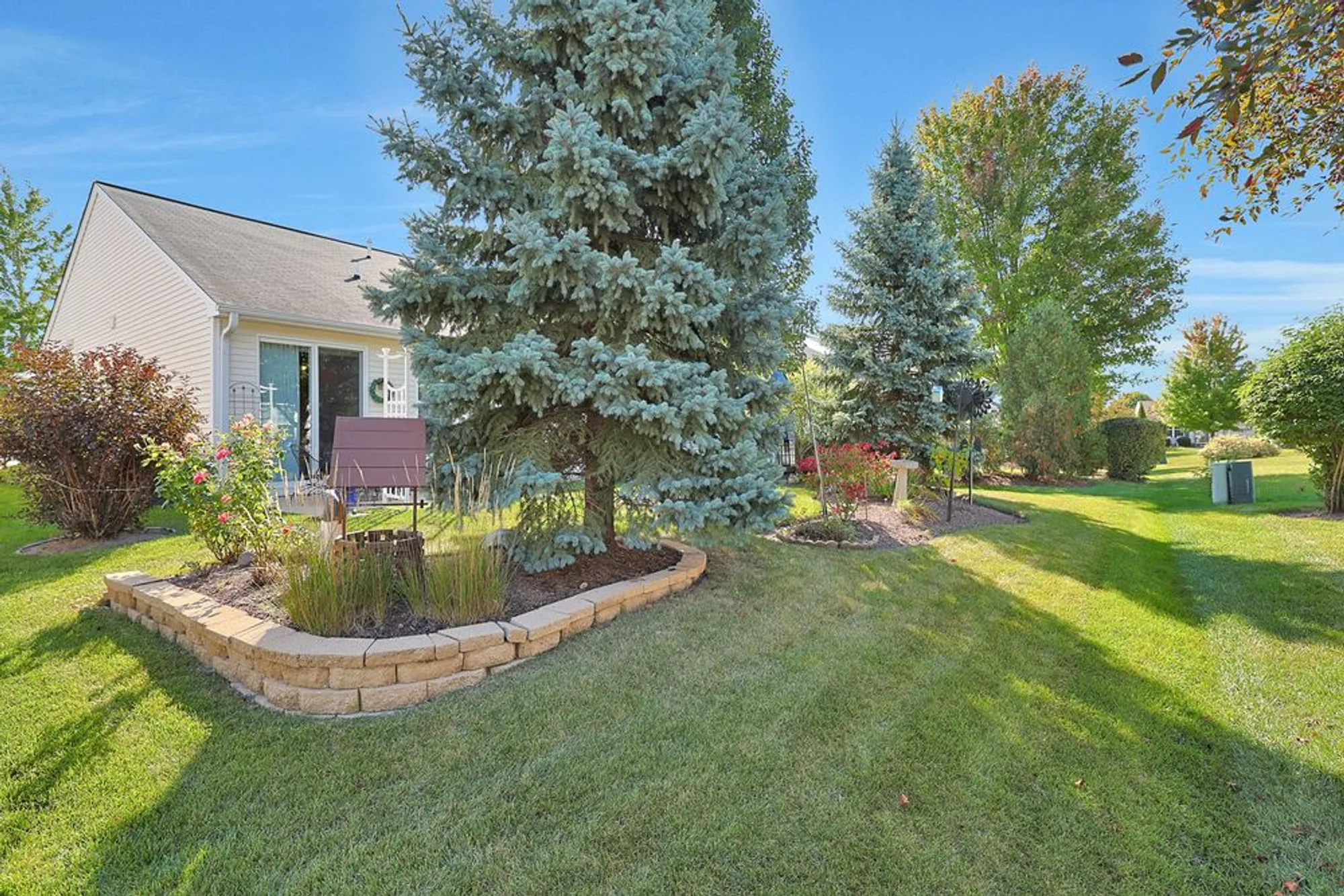 Property Slideshow image 18 of 20 | 11723 evergreen ln, Huntley, IL, 60142