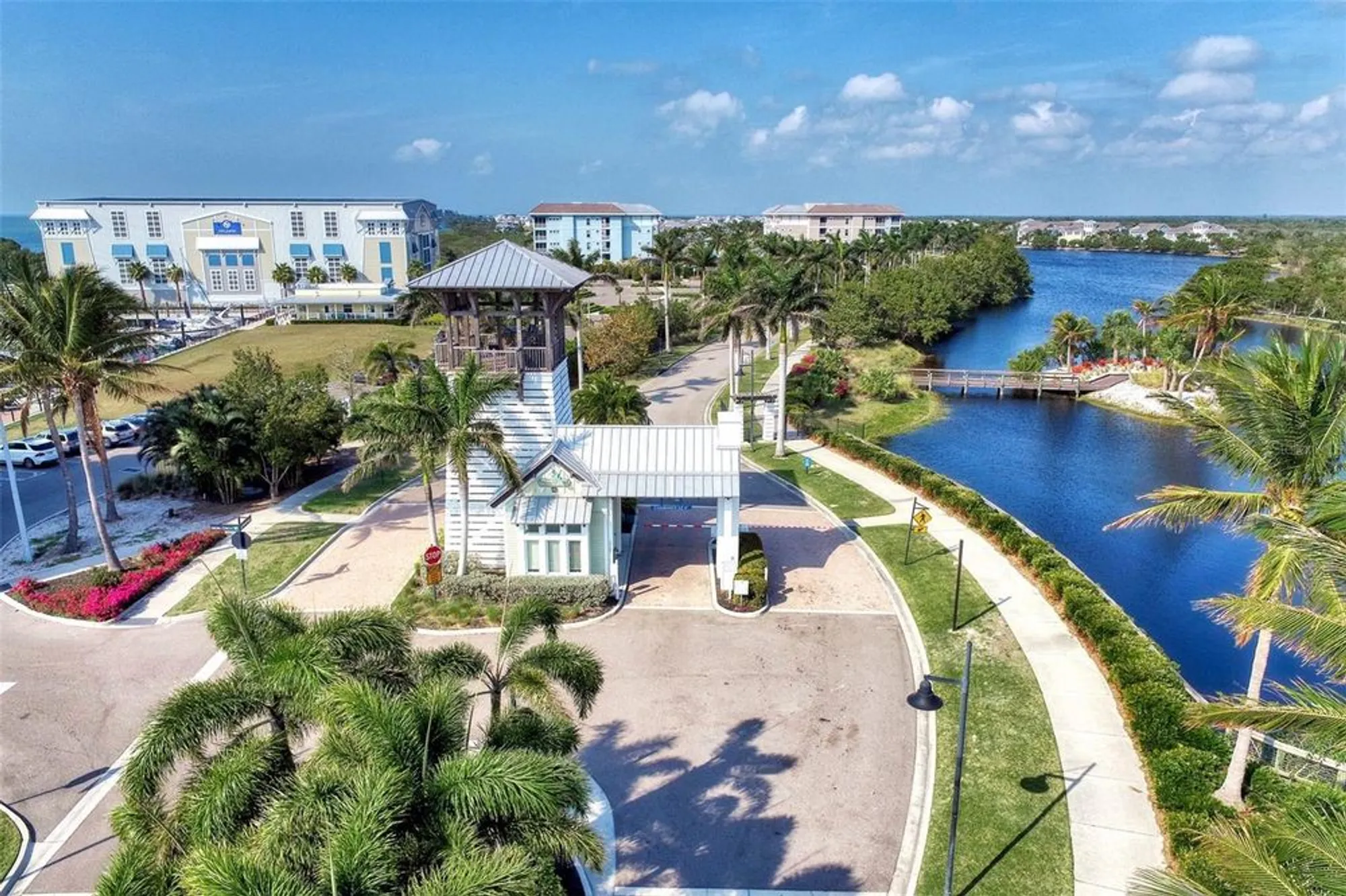 Property Slideshow image 85 of 88 | 230 sapphire lake dr unit 201, Bradenton, FL, 34209