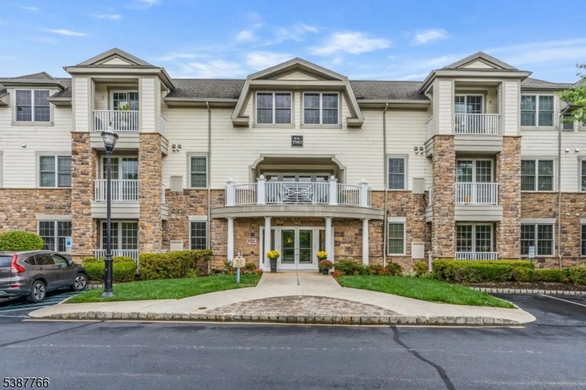 Property Slideshow image 1 of 27 | 259 victoria dr, Bridgewater, NJ, 08807