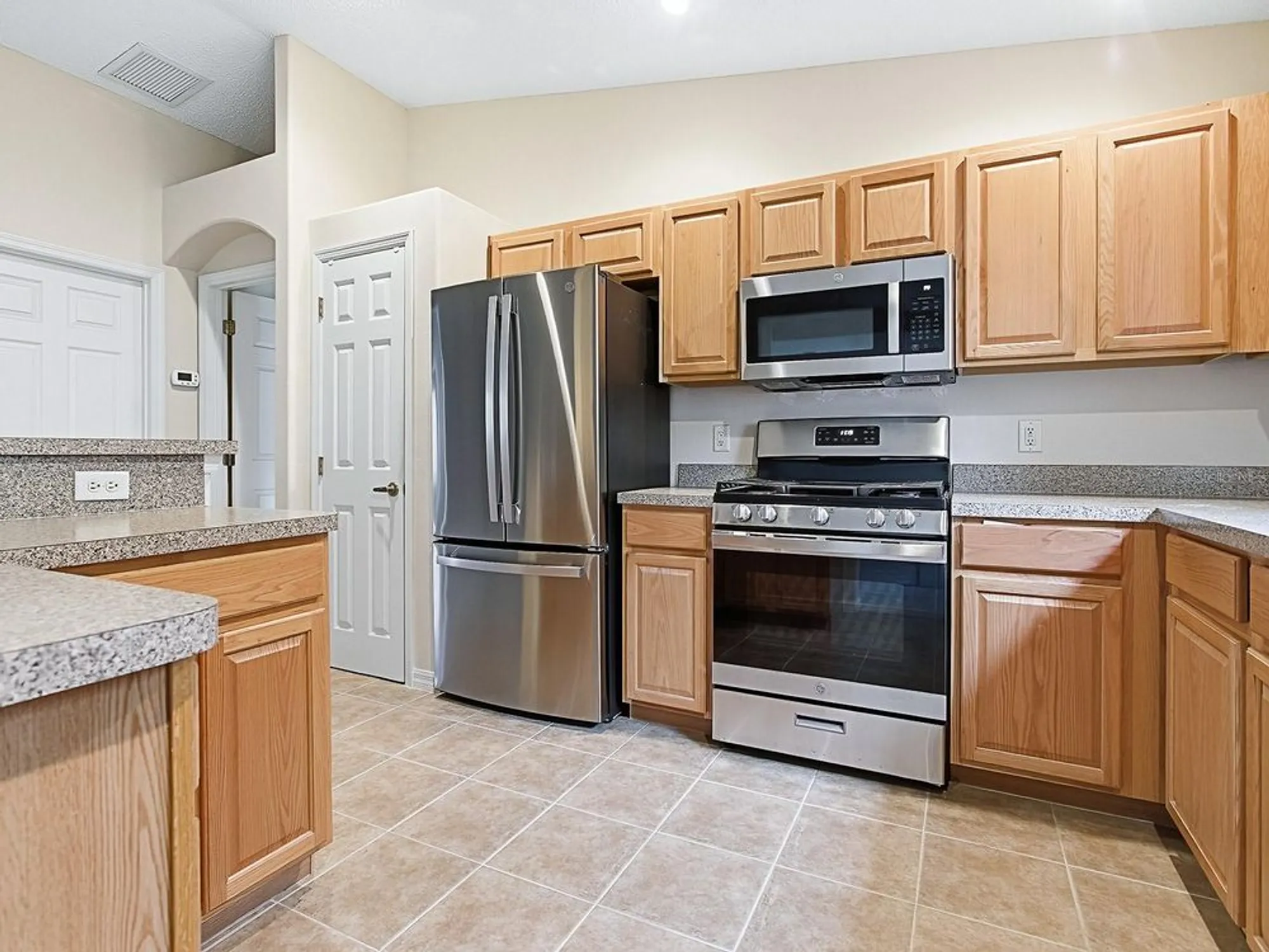 Property Slideshow image 19 of 41 | 231 bentwood dr, Leesburg, FL, 34748
