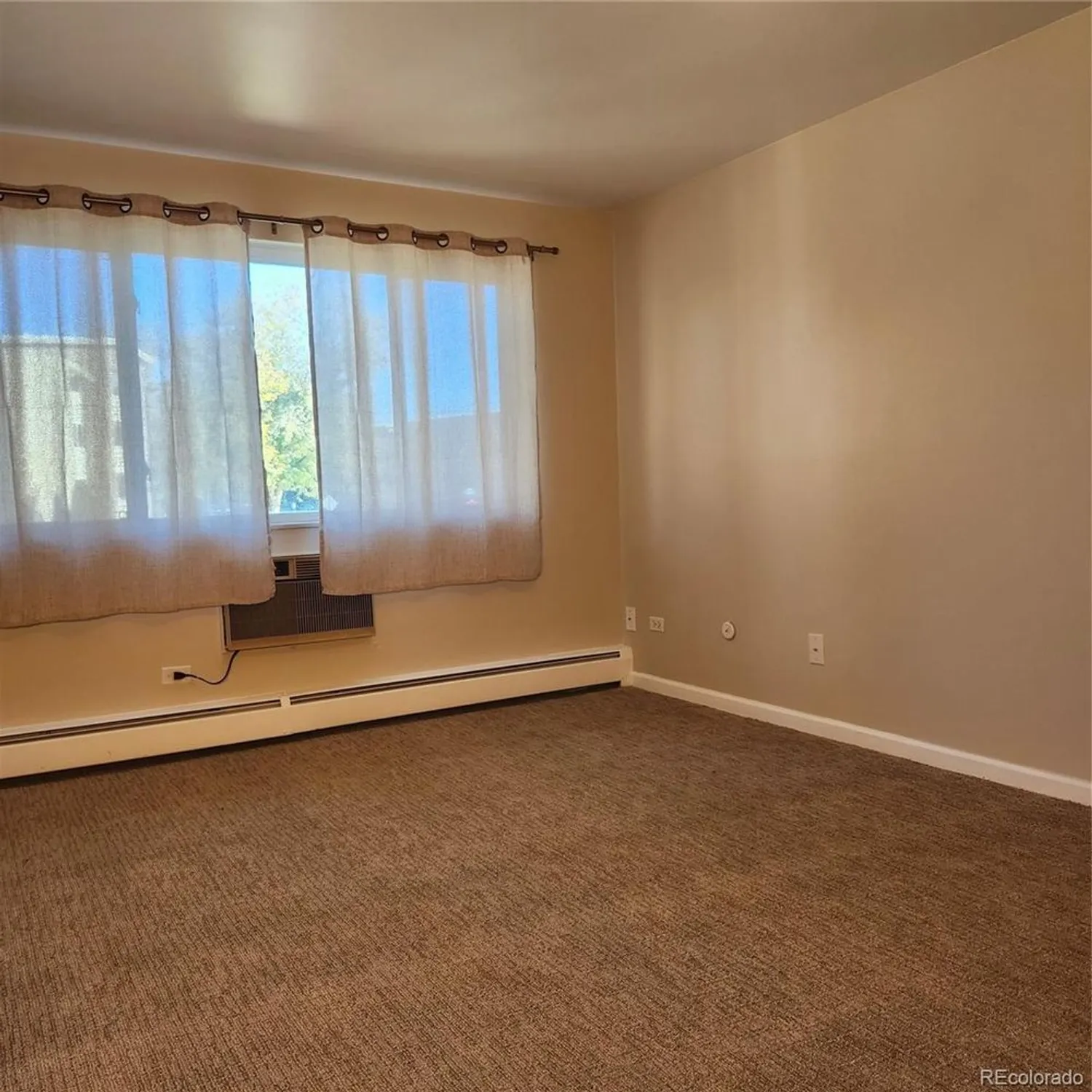 Property Slideshow image 28 of 48 | 755 s clinton st 6b, Denver, CO, 80247