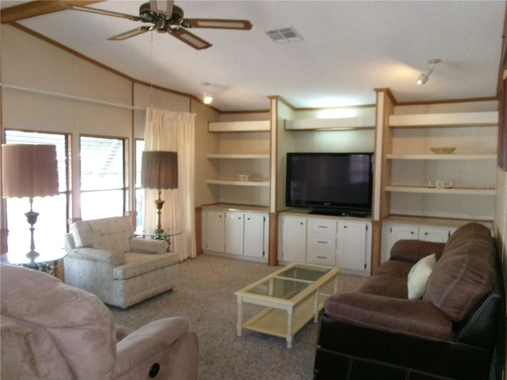 Property Slideshow image 6 of 63 | 1530 longbow dr, Lakeland, FL, 33810