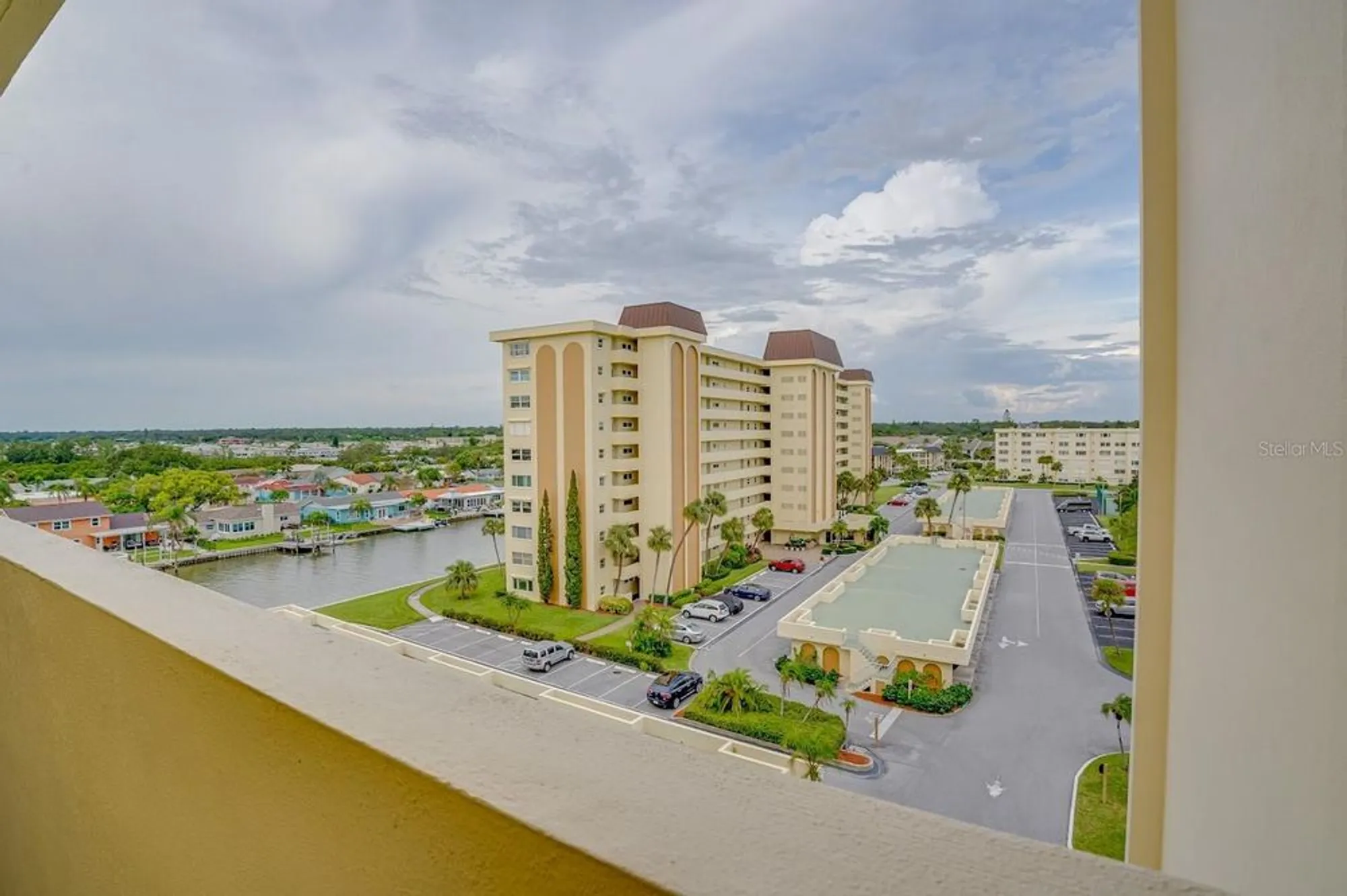 Property Slideshow image 15 of 23 | 4750 cove cir apt 706, Saint Petersburg, FL, 33708