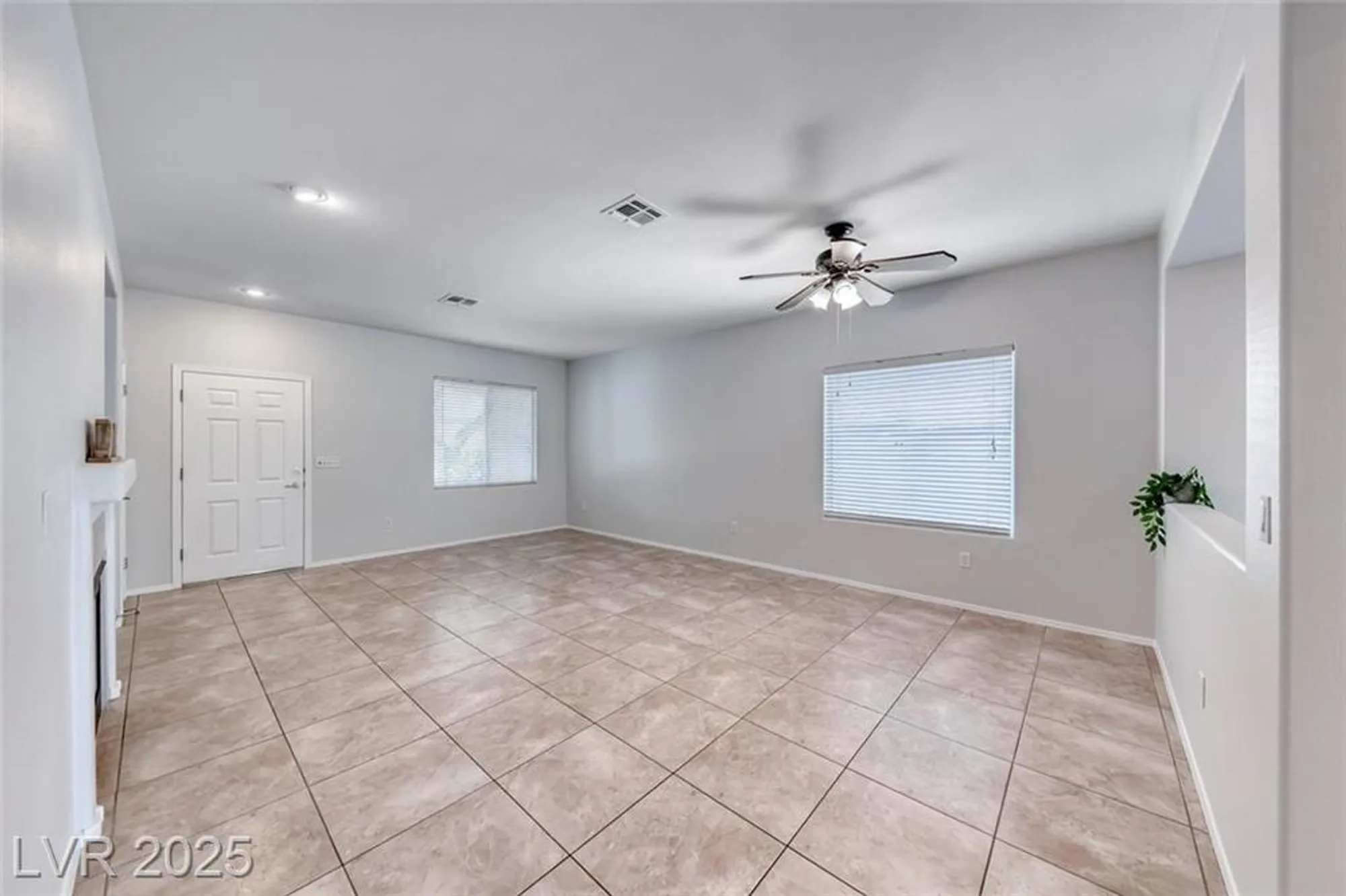 Property Slideshow image 7 of 50 | 2343 schaeffer hills dr, Henderson, NV, 89052