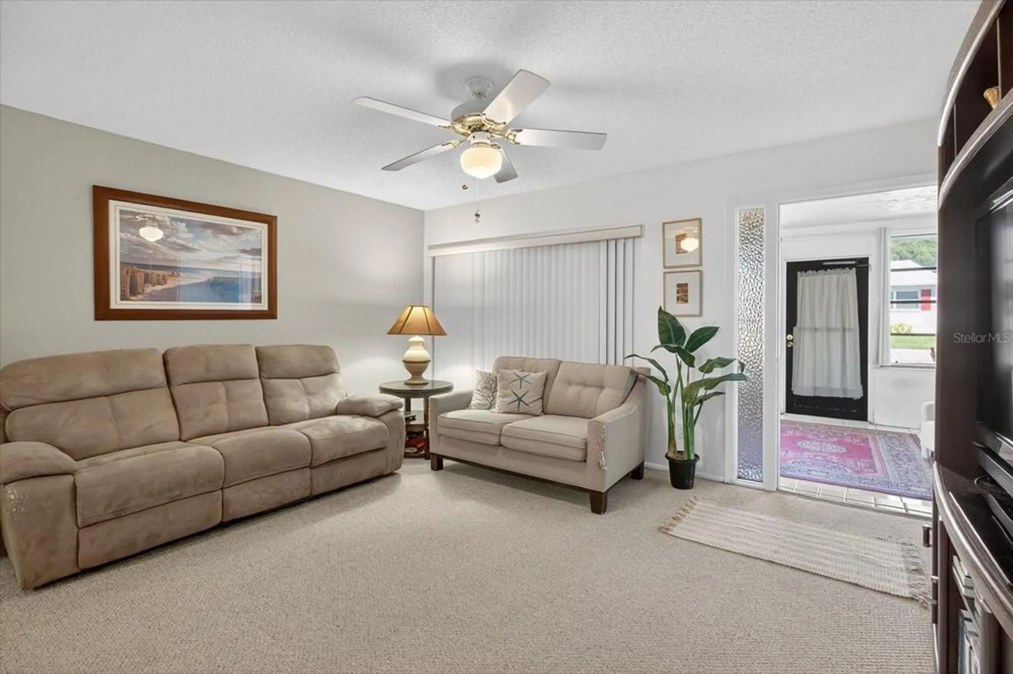 Property Slideshow image 18 of 51 | 1605 whitebridge dr b, Palm Harbor, FL, 34684