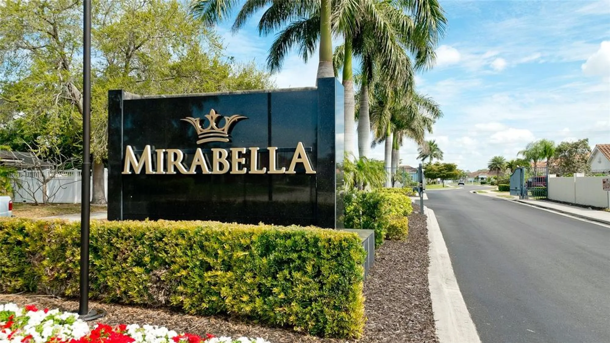 Property Slideshow image 4 of 29 | 1503 calle grand st, Bradenton, FL, 34209