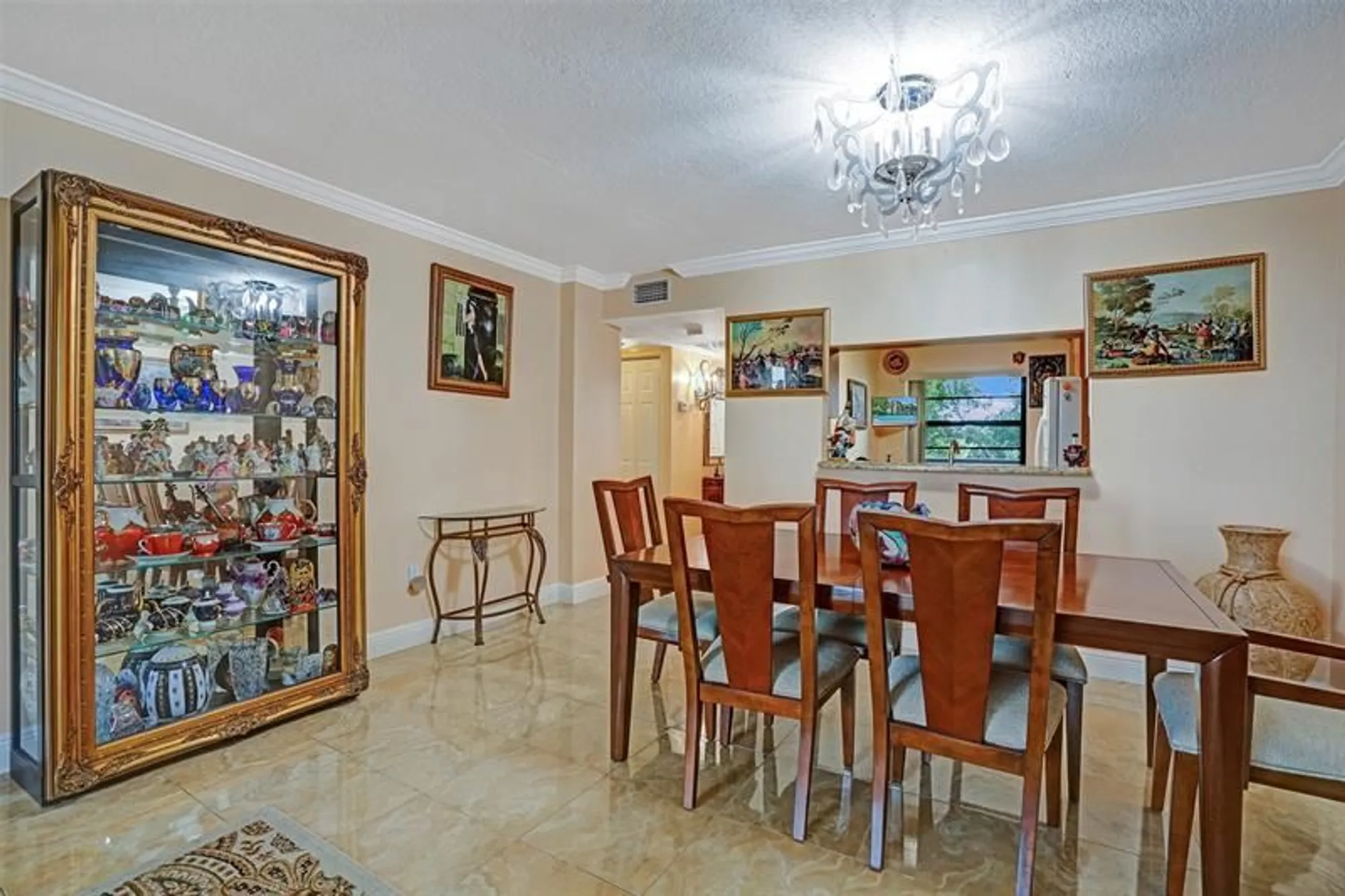 Property Slideshow image 13 of 48 | 1101 colony point cir 403, Pembroke Pines, FL, 33026