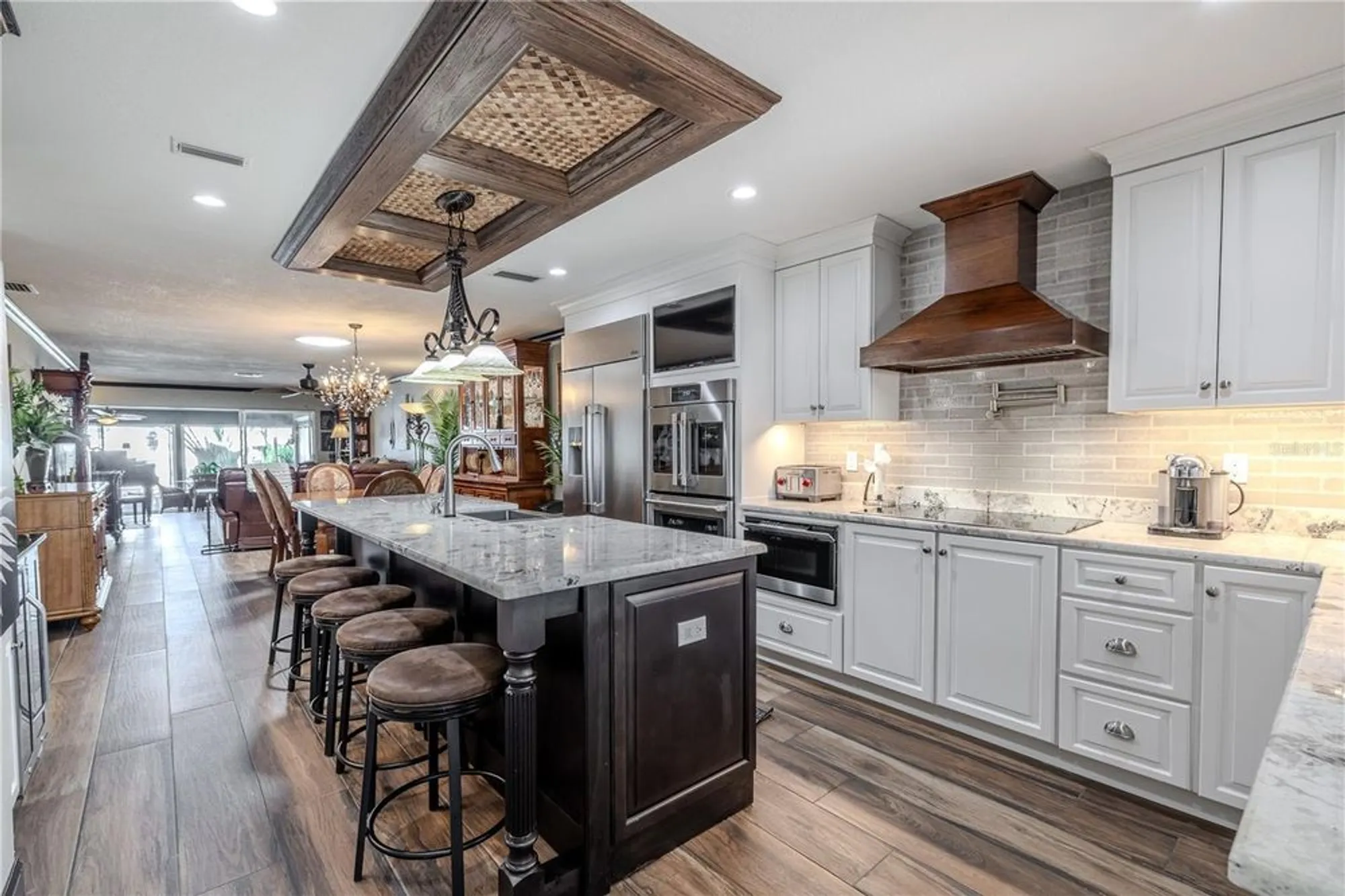 Property Slideshow image 5 of 64 | 345 boca ciega point blvd, Saint Petersburg, FL, 33708