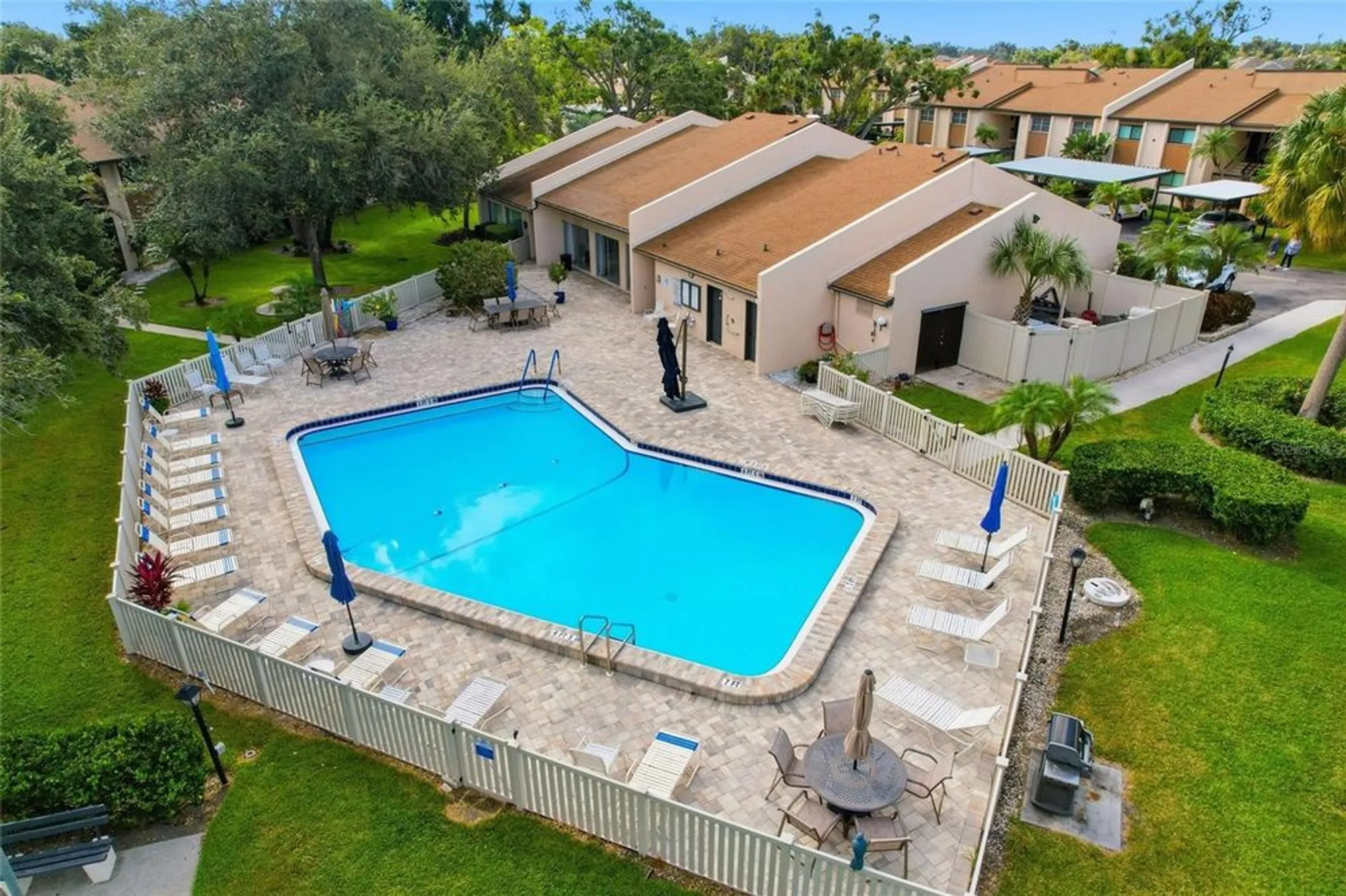 Property Slideshow image 24 of 39 | 2447 clubhouse cir 203, Sarasota, FL, 34232