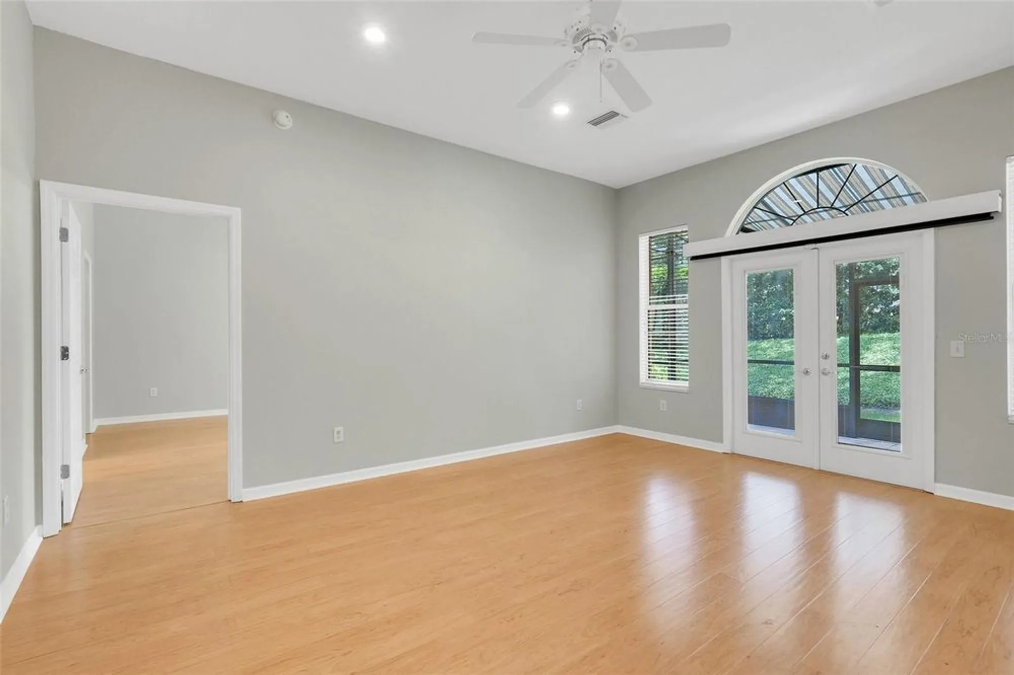 Property Slideshow image 19 of 46 | 1042 avenida sonoma, Lady Lake, FL, 32159