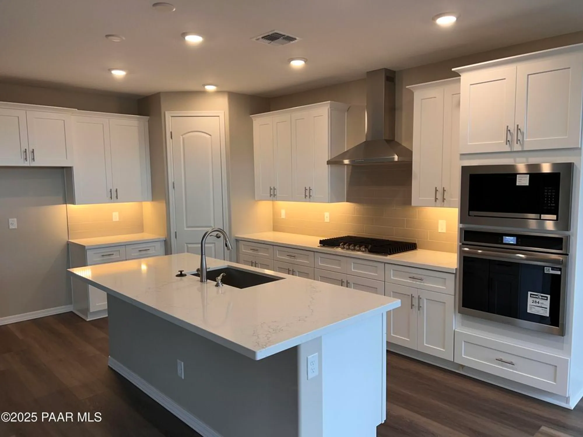 Property Slideshow image 6 of 16 | 7639 e turnberry dr, Prescott Valley, AZ, 86315