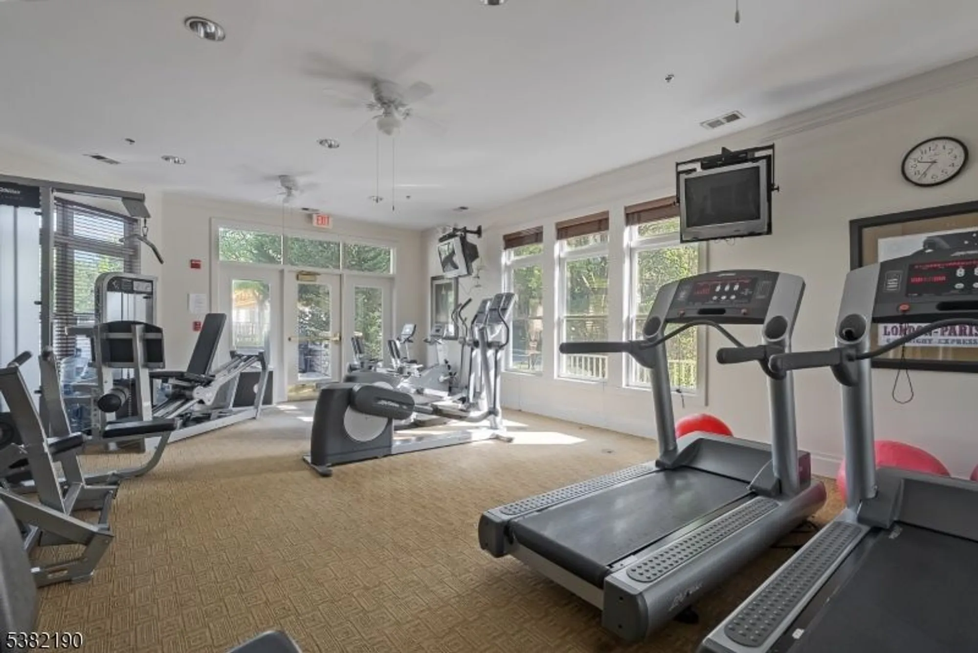 Property Slideshow image 26 of 31 | 354 victoria dr, Bridgewater, NJ, 08807