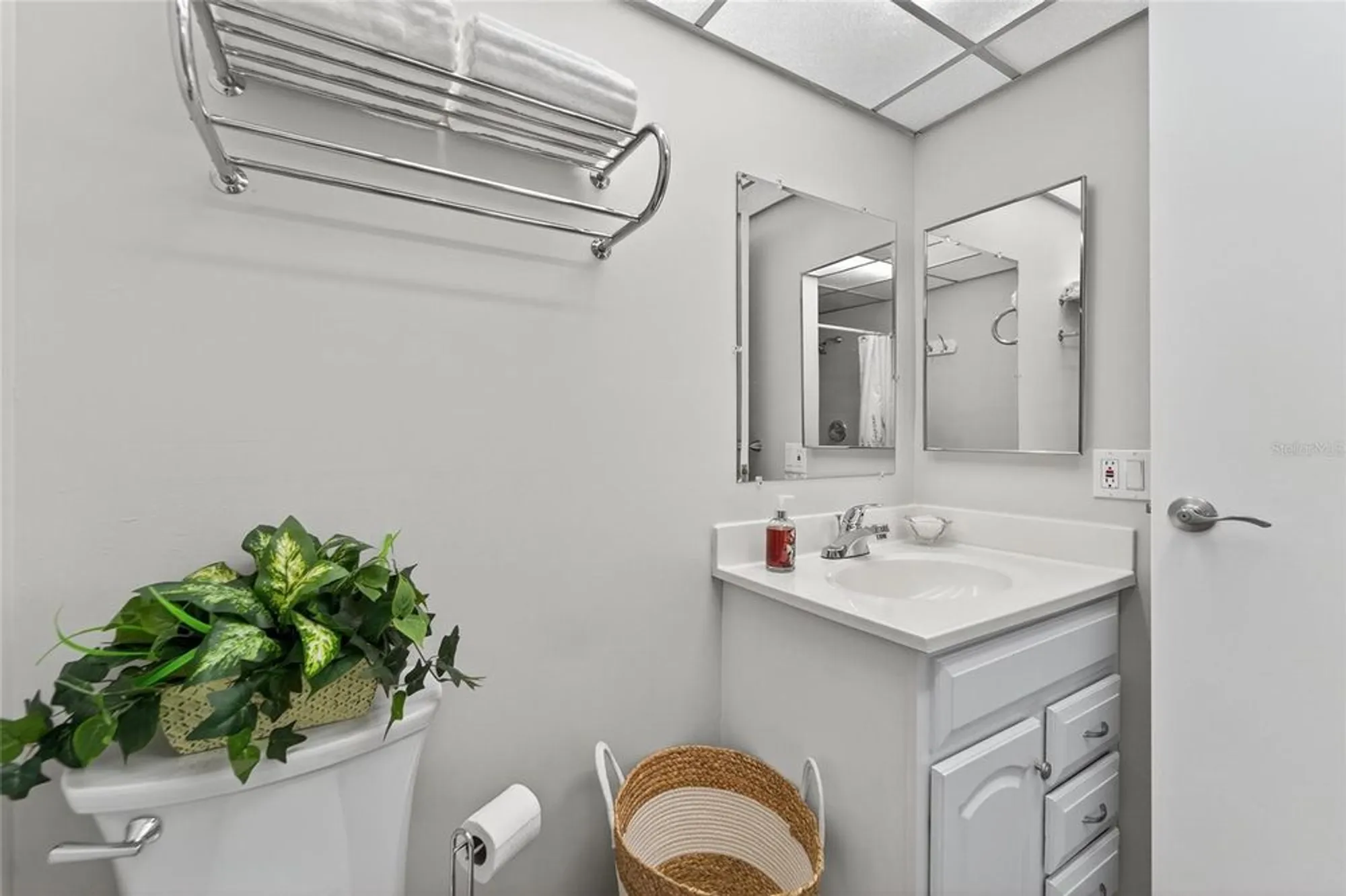 Property Slideshow image 14 of 28 | 1802 bedford ln 12, Sun City Center, FL, 33573