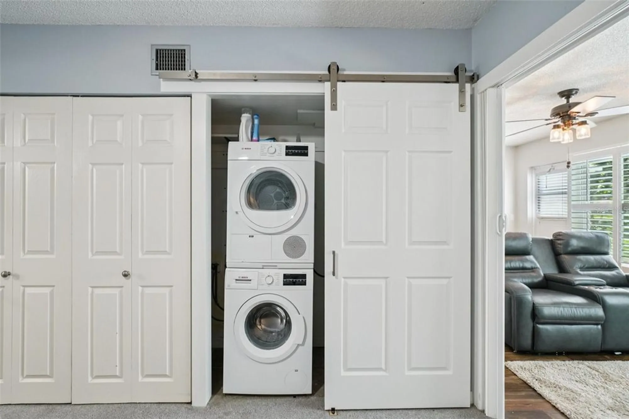 Property Slideshow image 18 of 46 | 2255 philippine dr 9, Clearwater, FL, 33763
