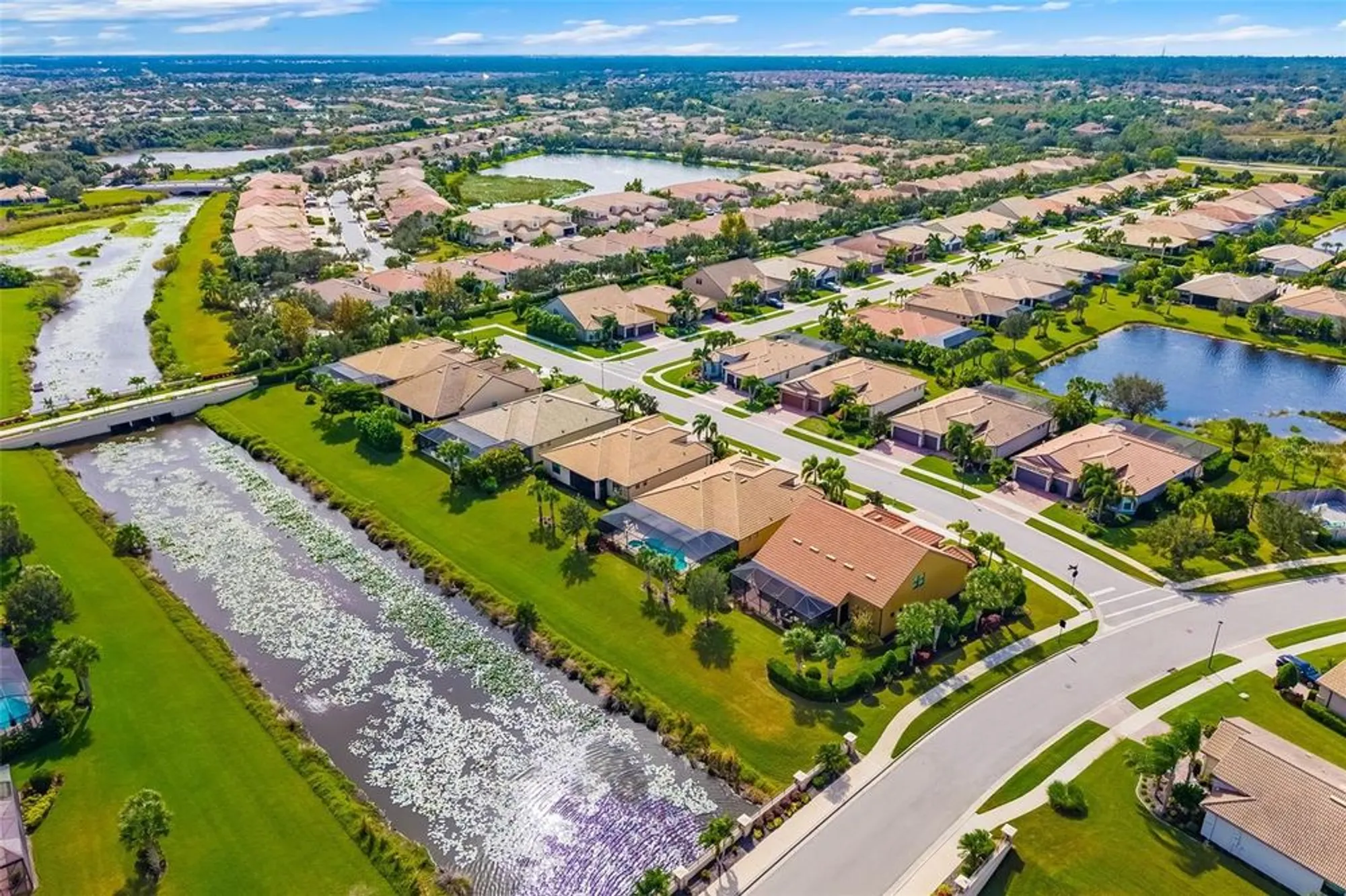 Property Slideshow image 10 of 83 | 11192 whimbrel ln, Sarasota, FL, 34238