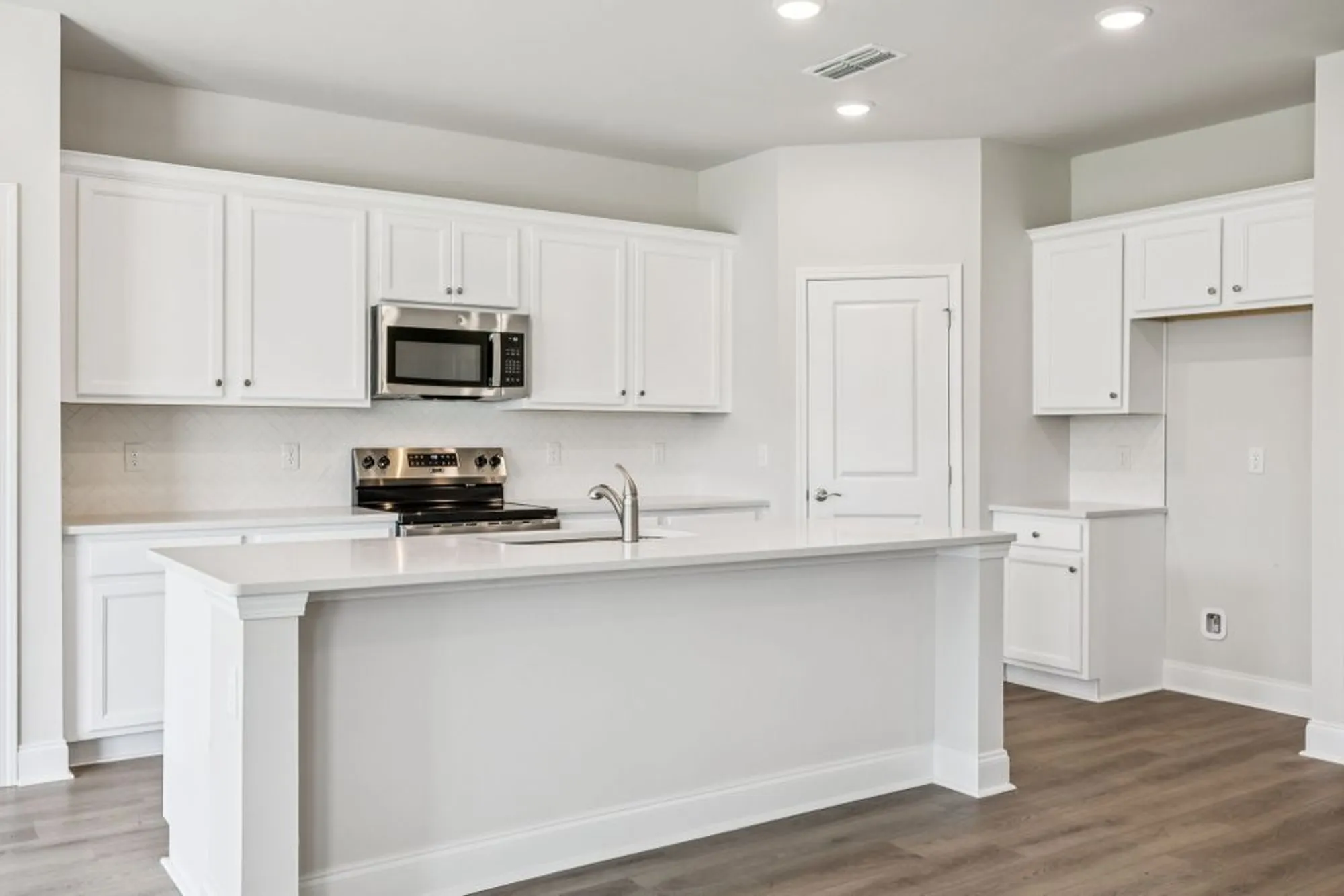 Property Slideshow image 9 of 41 | 120 holly rdg, Antioch, TN, 37013