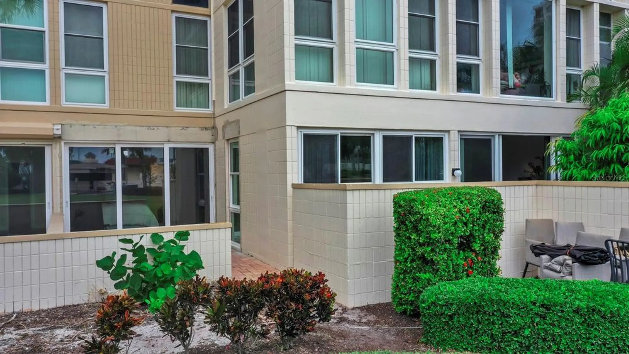 Property Slideshow image 57 of 58 | 7400 sun island dr 105, South Pasadena, FL, 33707